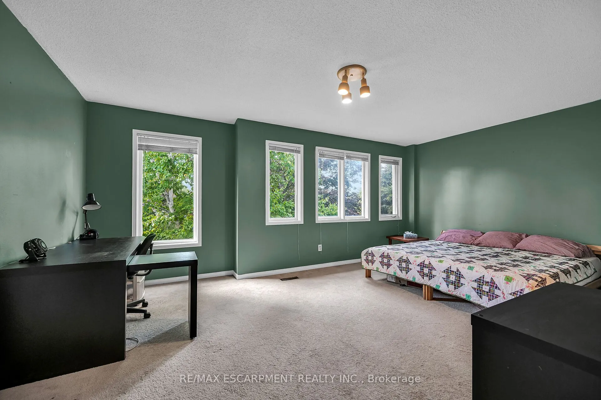 70 Golfview Crescent