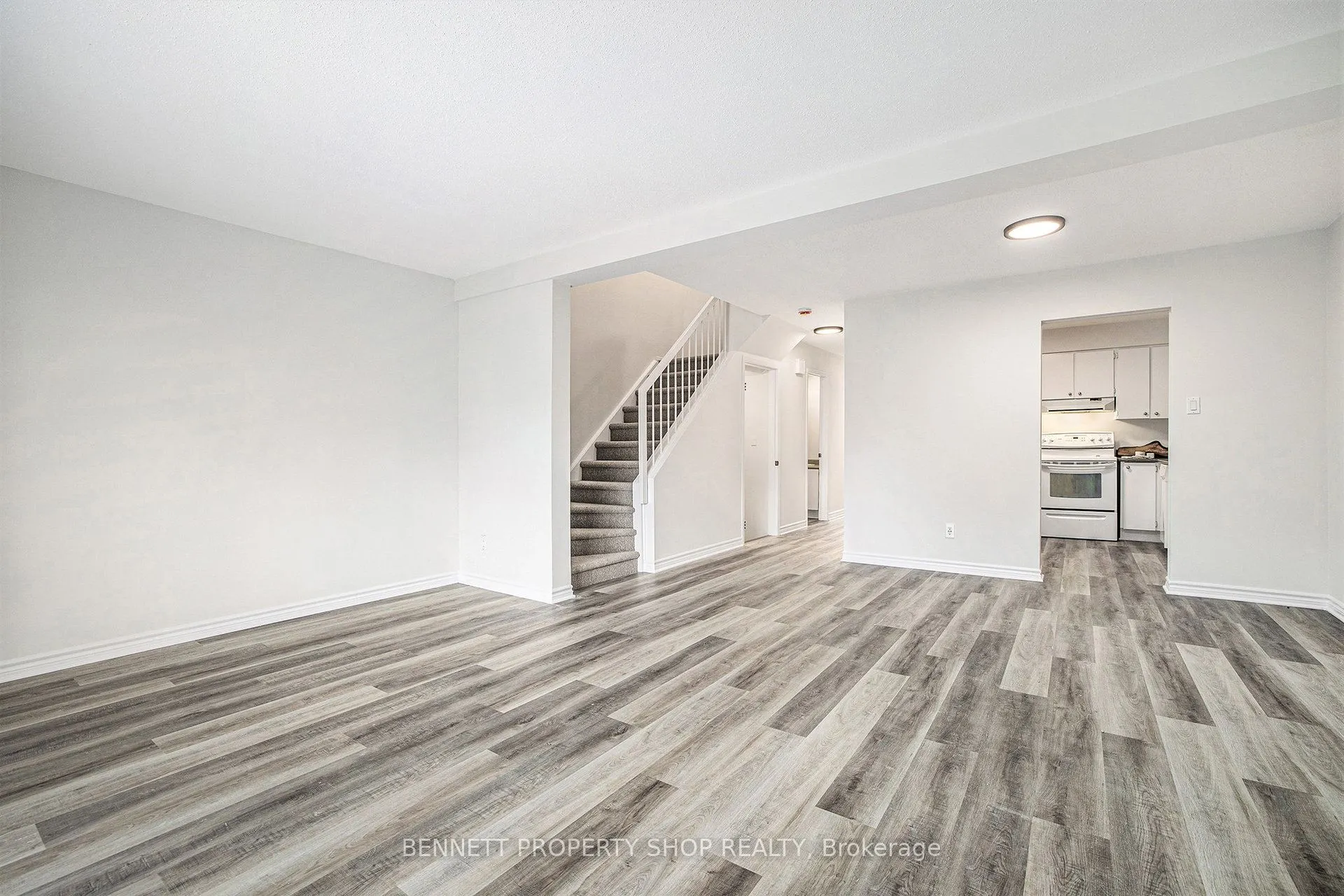43 Clarkson Crescent
