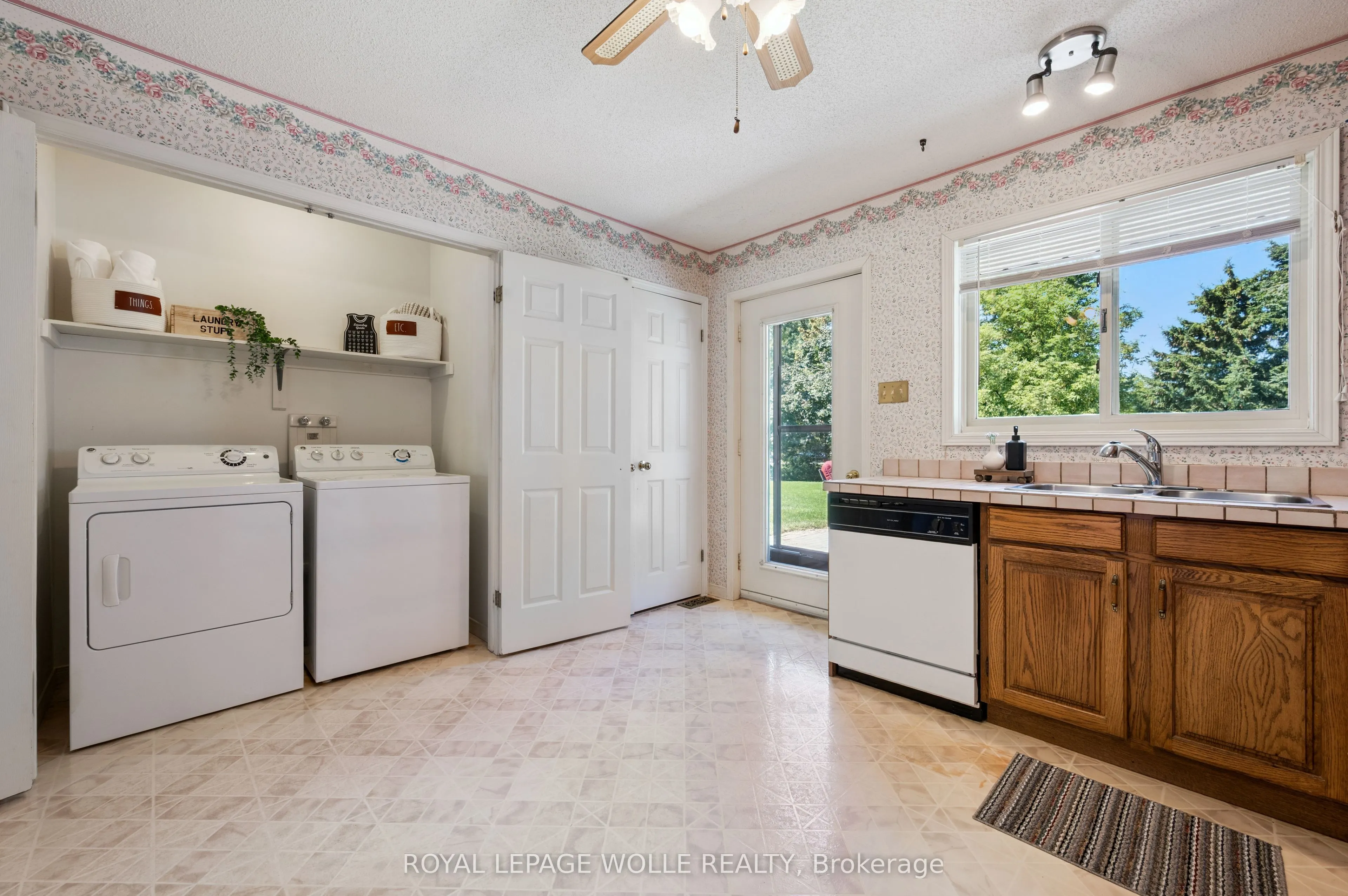 1080 Isabella Street, ##2