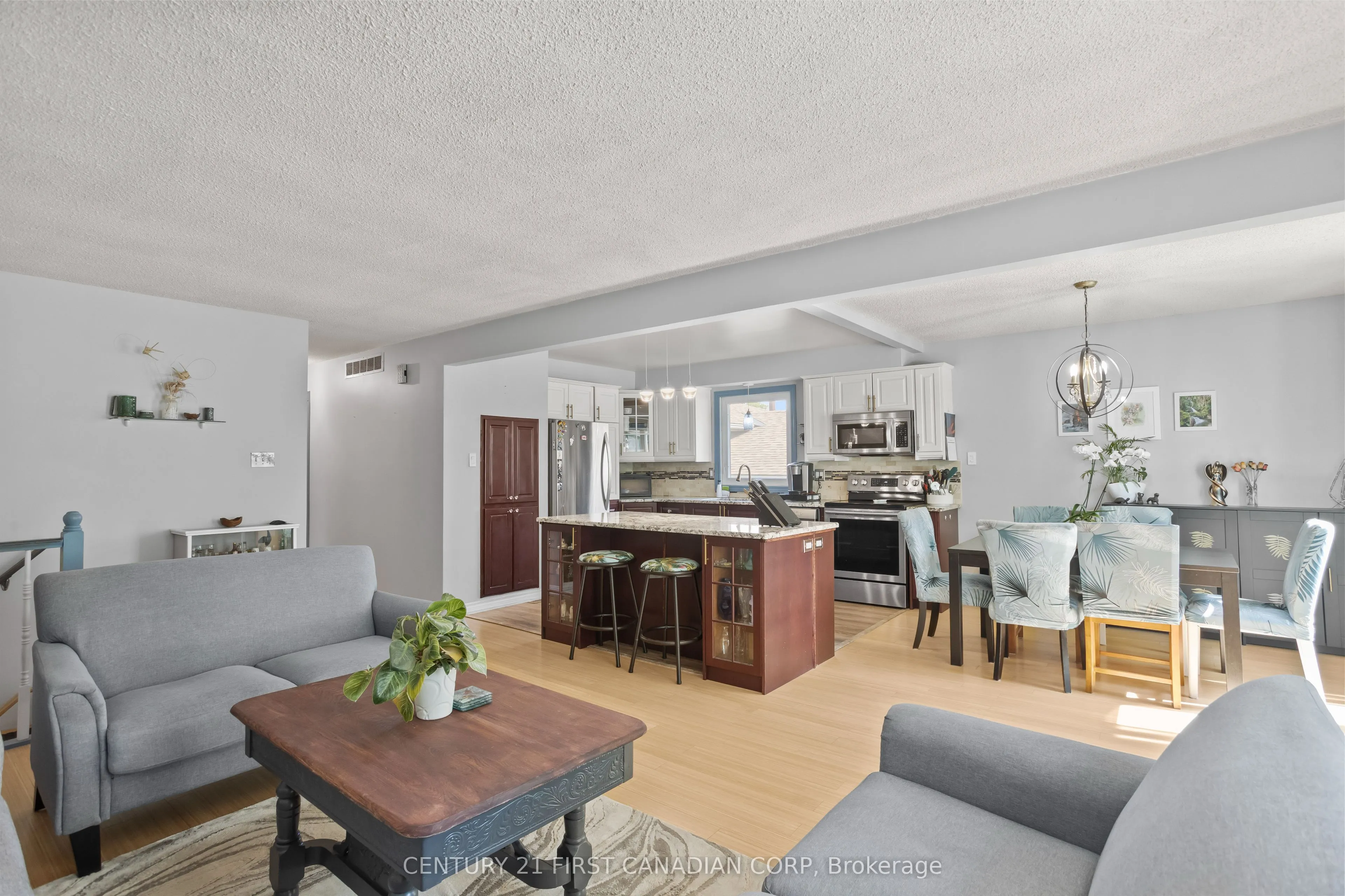 57 Tumbleweed Crescent