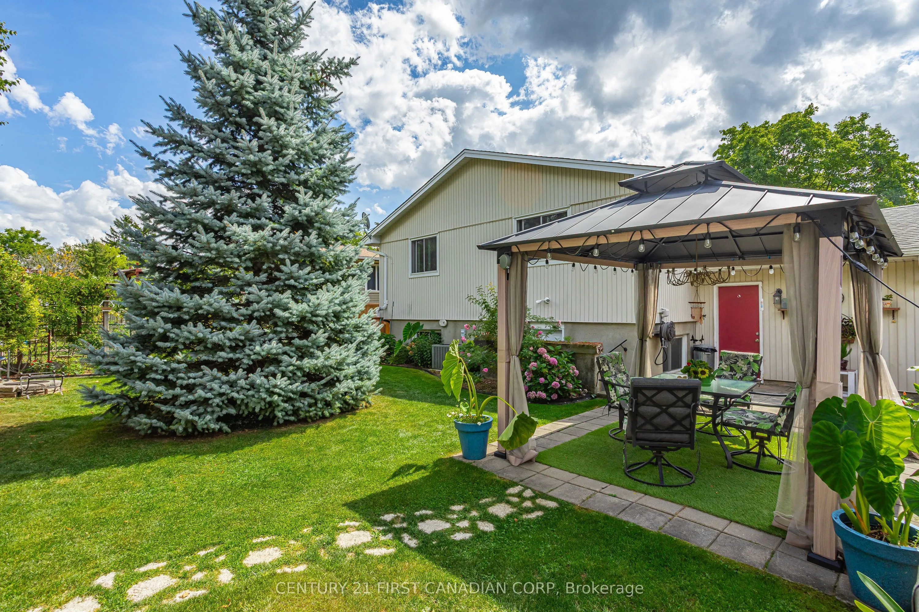 57 Tumbleweed Crescent