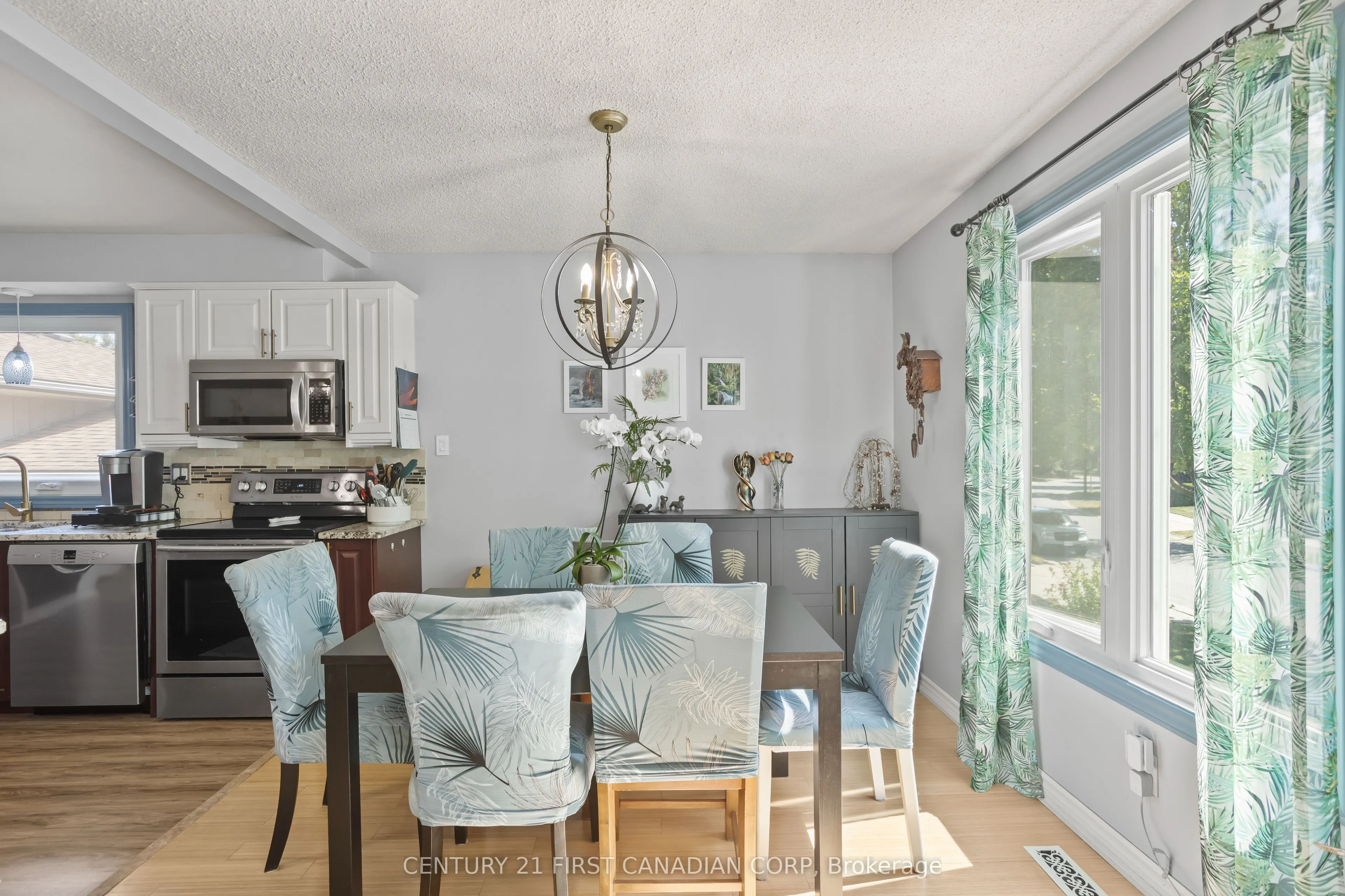 57 Tumbleweed Crescent