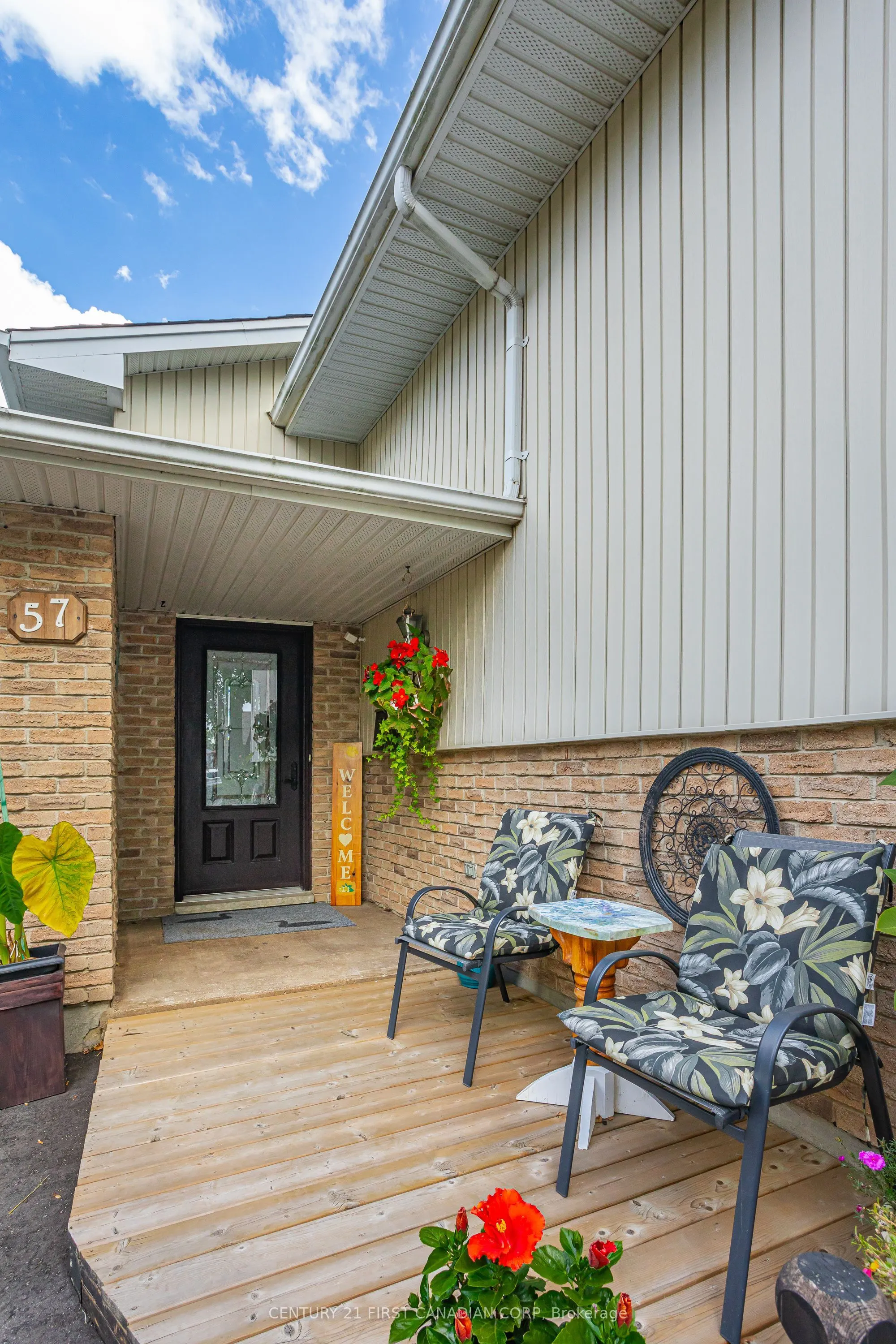 57 Tumbleweed Crescent