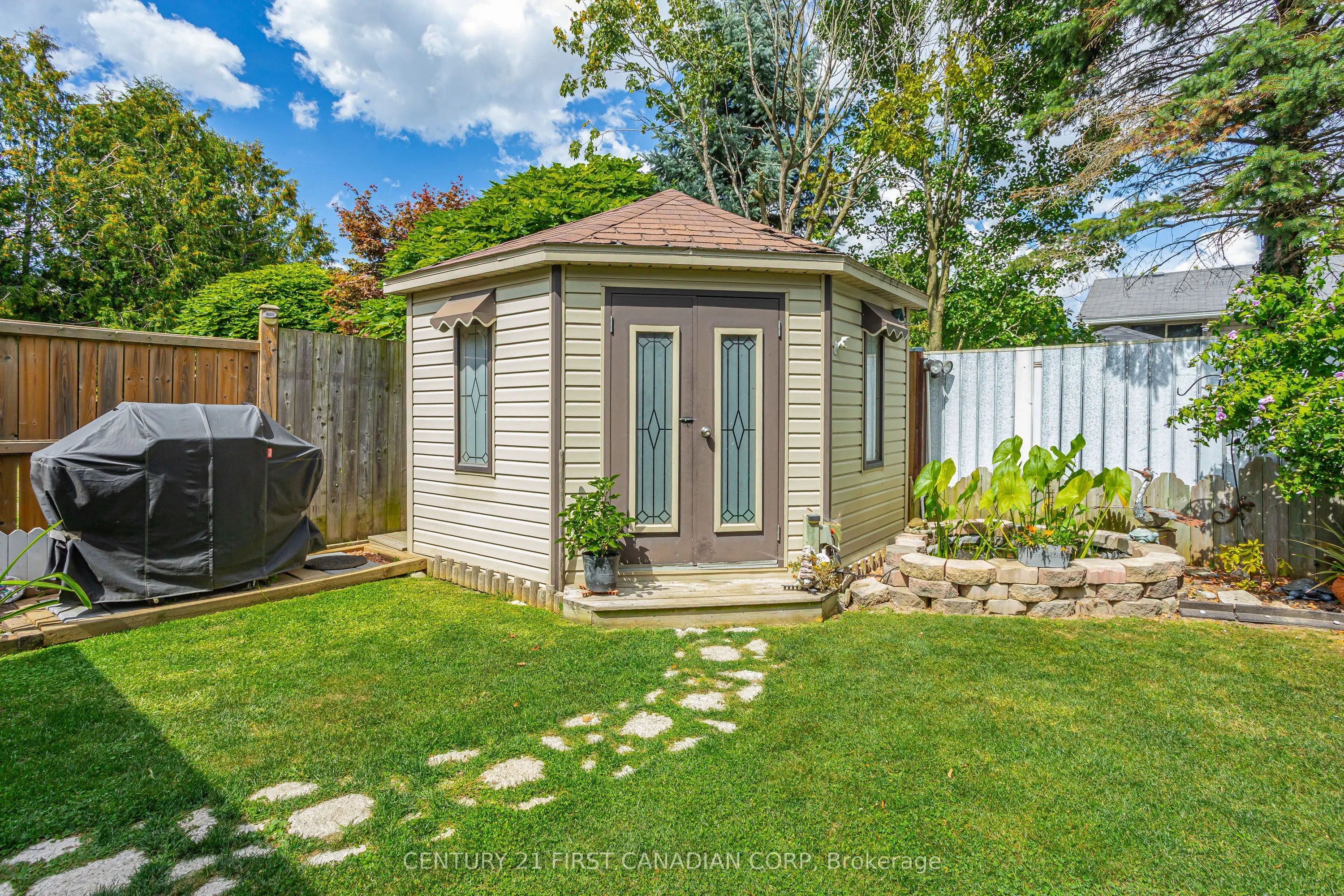 57 Tumbleweed Crescent
