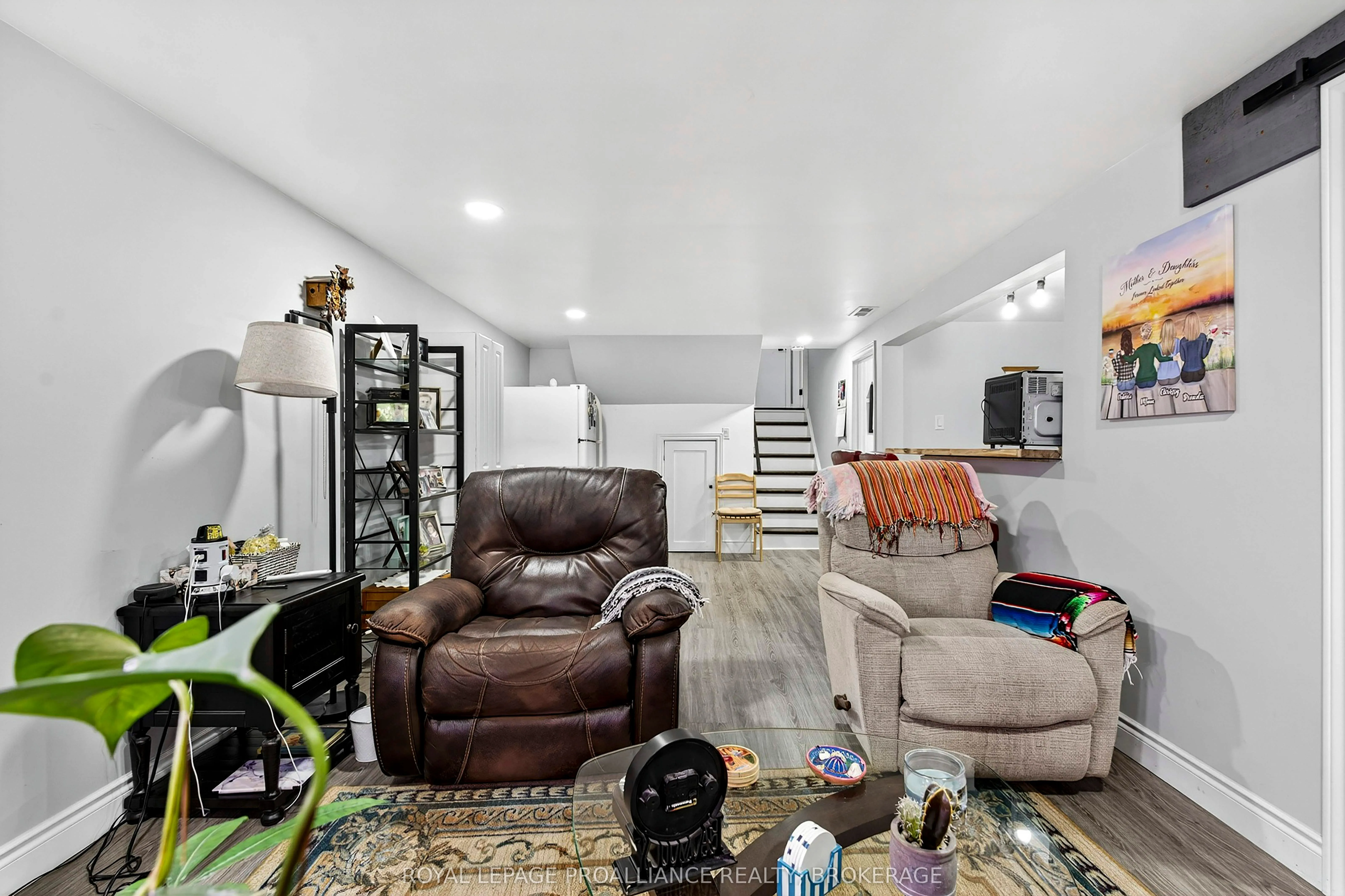 866 Pembridge Crescent