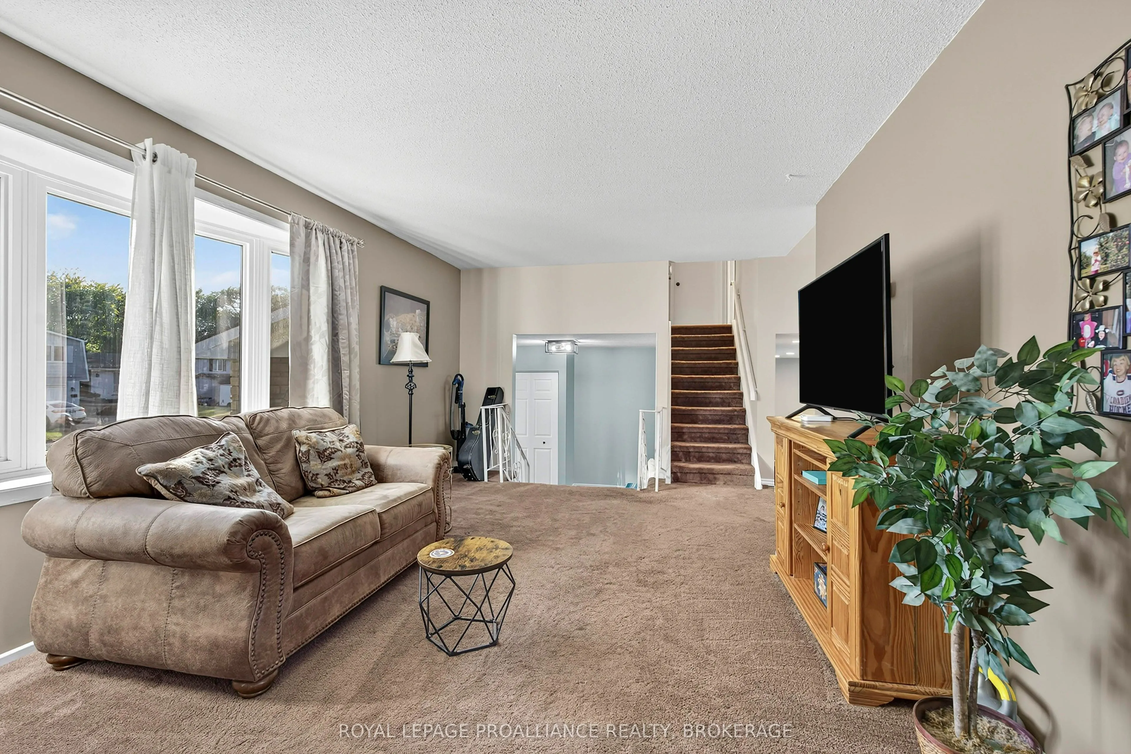 866 Pembridge Crescent