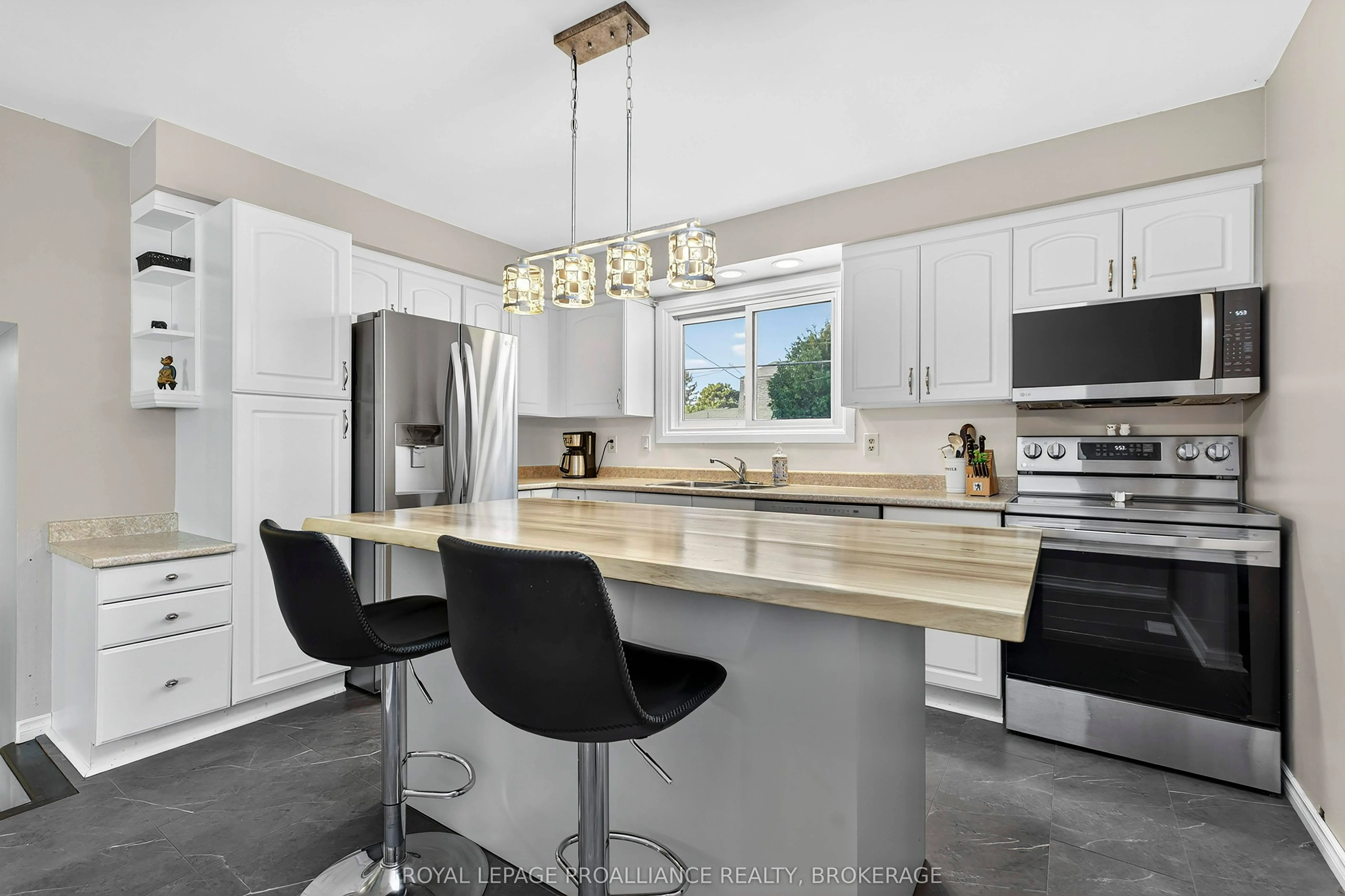 866 Pembridge Crescent