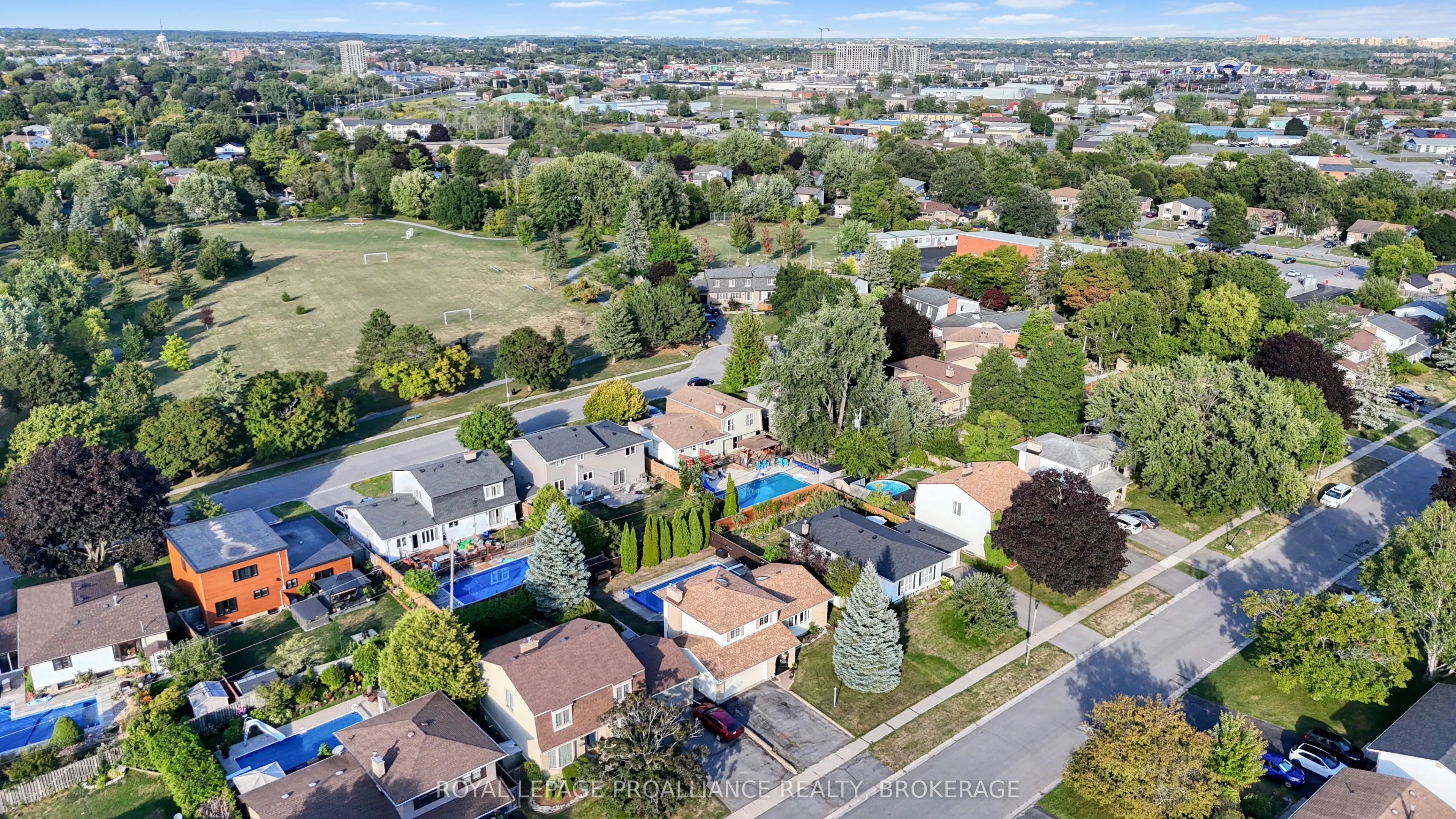 866 Pembridge Crescent