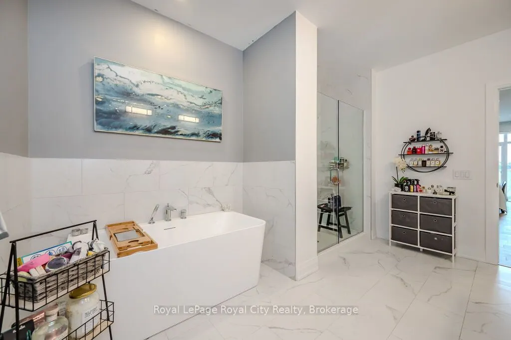 71 Wyndham Street S, #608