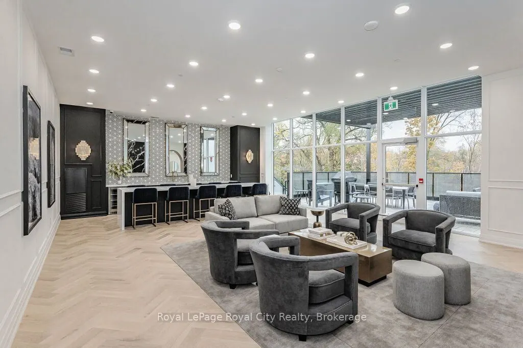 71 Wyndham Street S, #608
