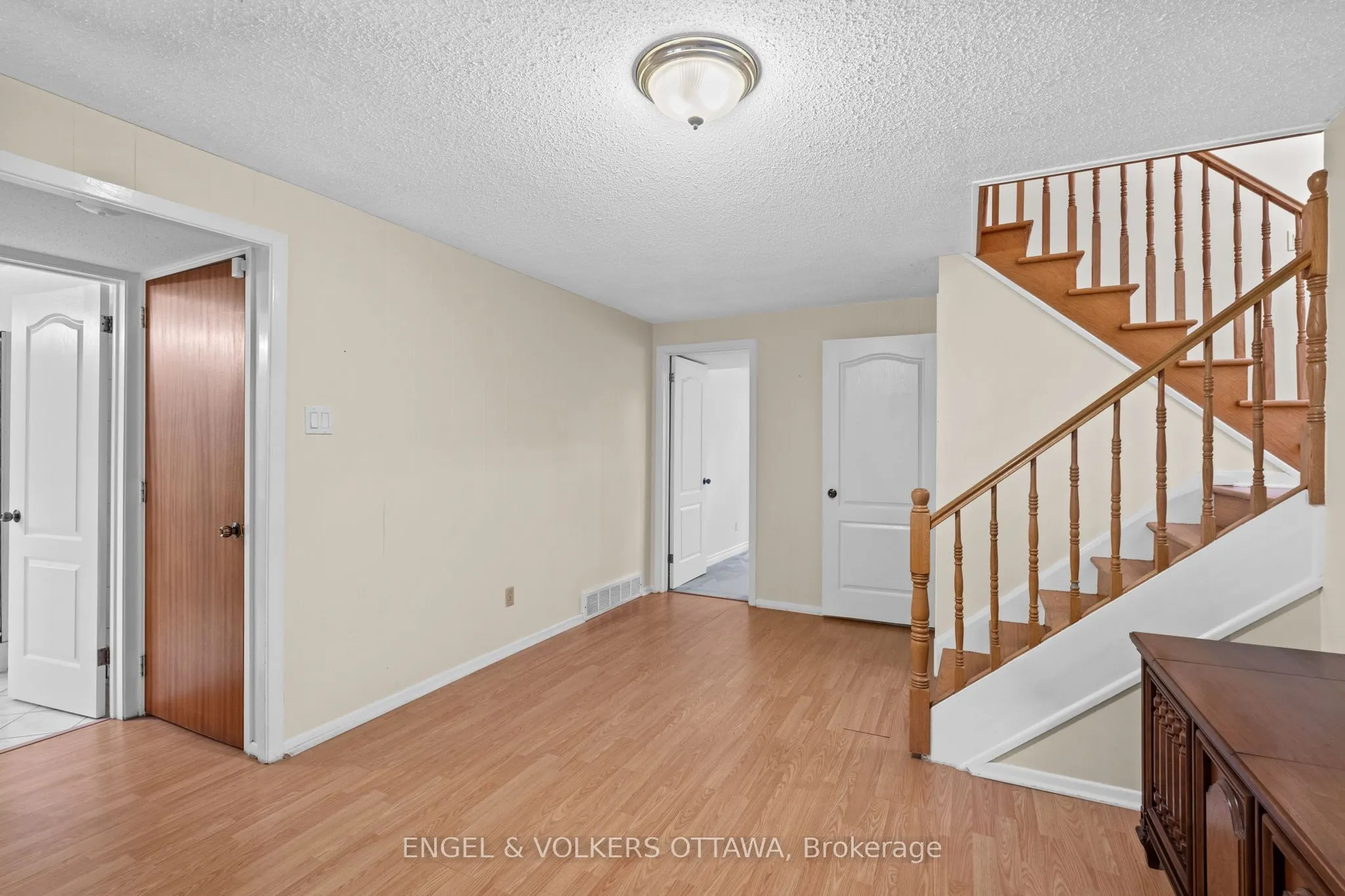 3348 Kodiak Street