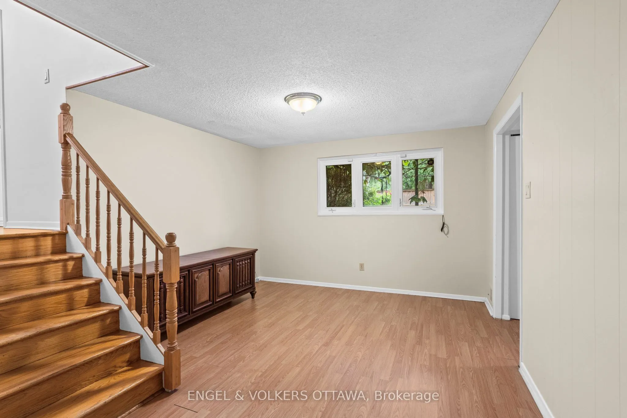 3348 Kodiak Street