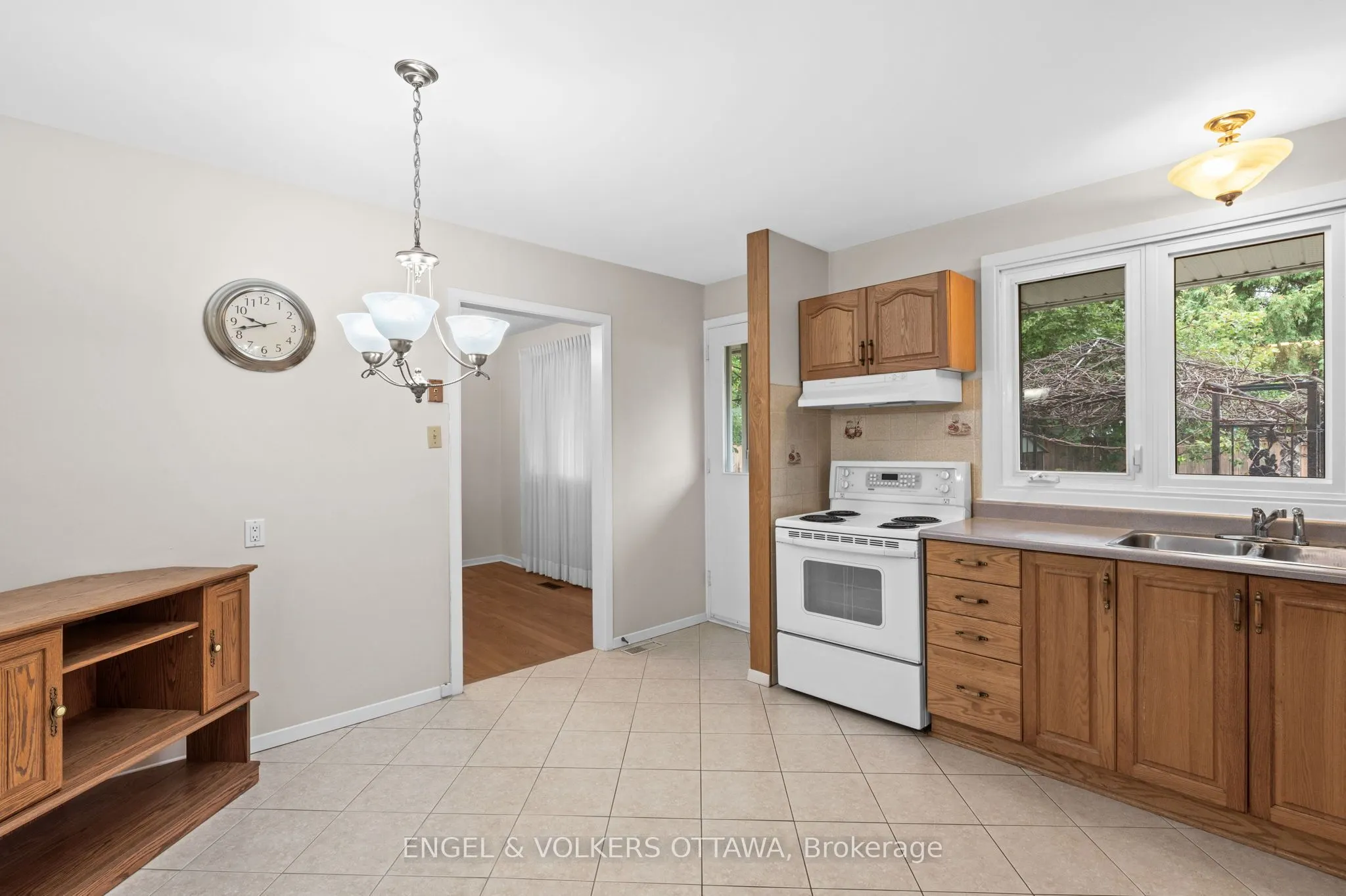 3348 Kodiak Street