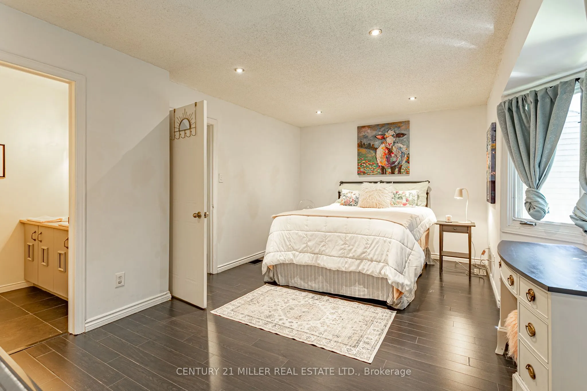 9 Ailsa Place, #16