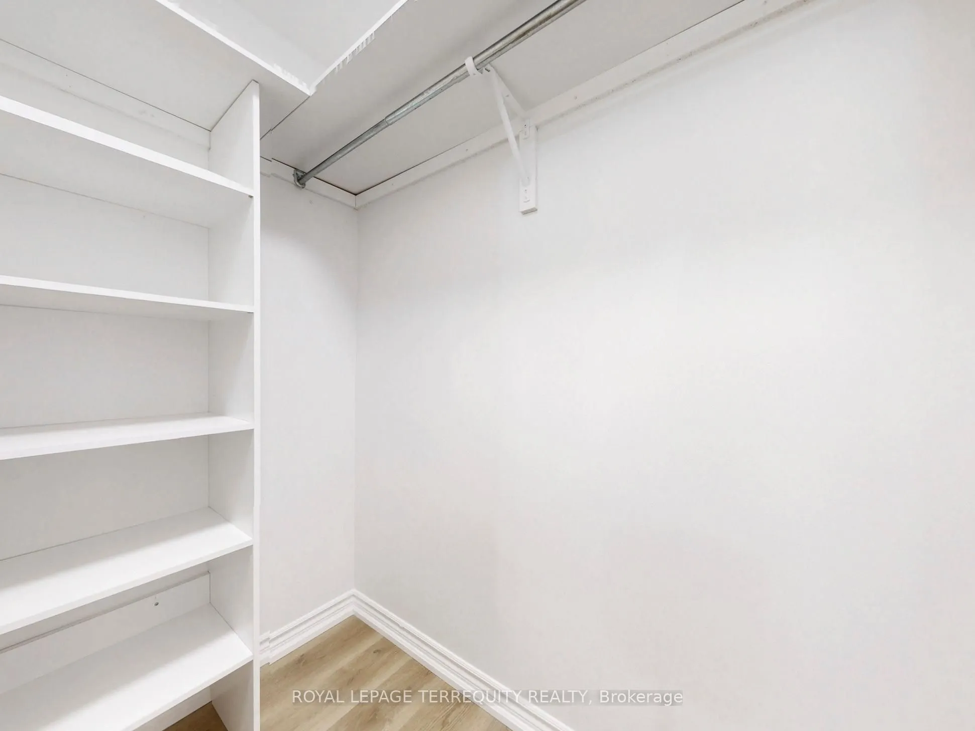 64C Harris Avenue, #22