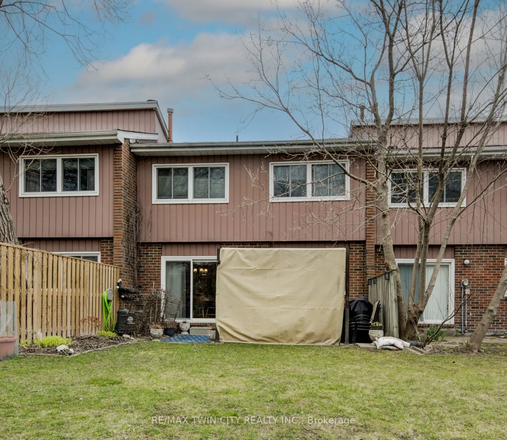 121 University Avenue E, #43