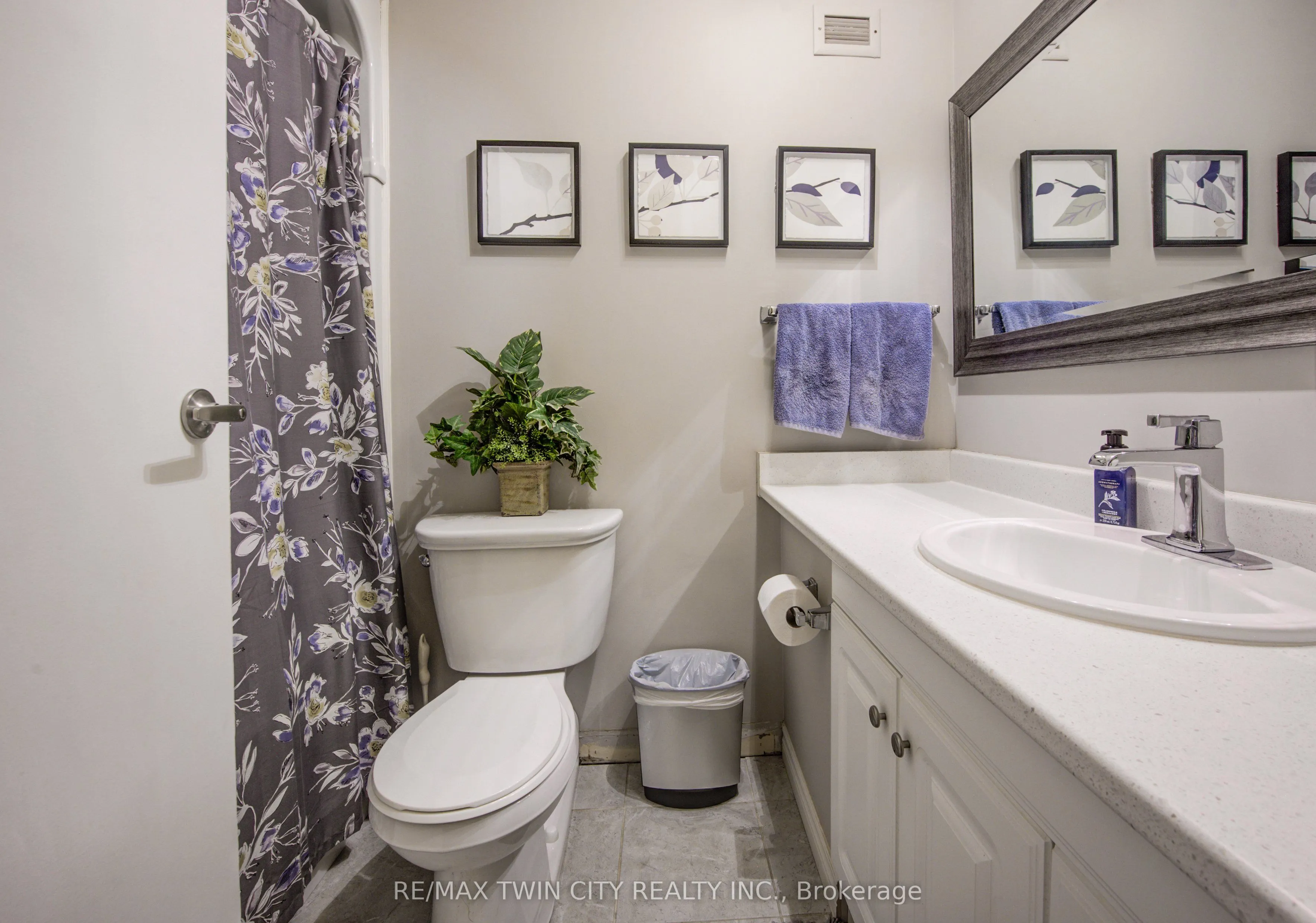121 University Avenue E, #43