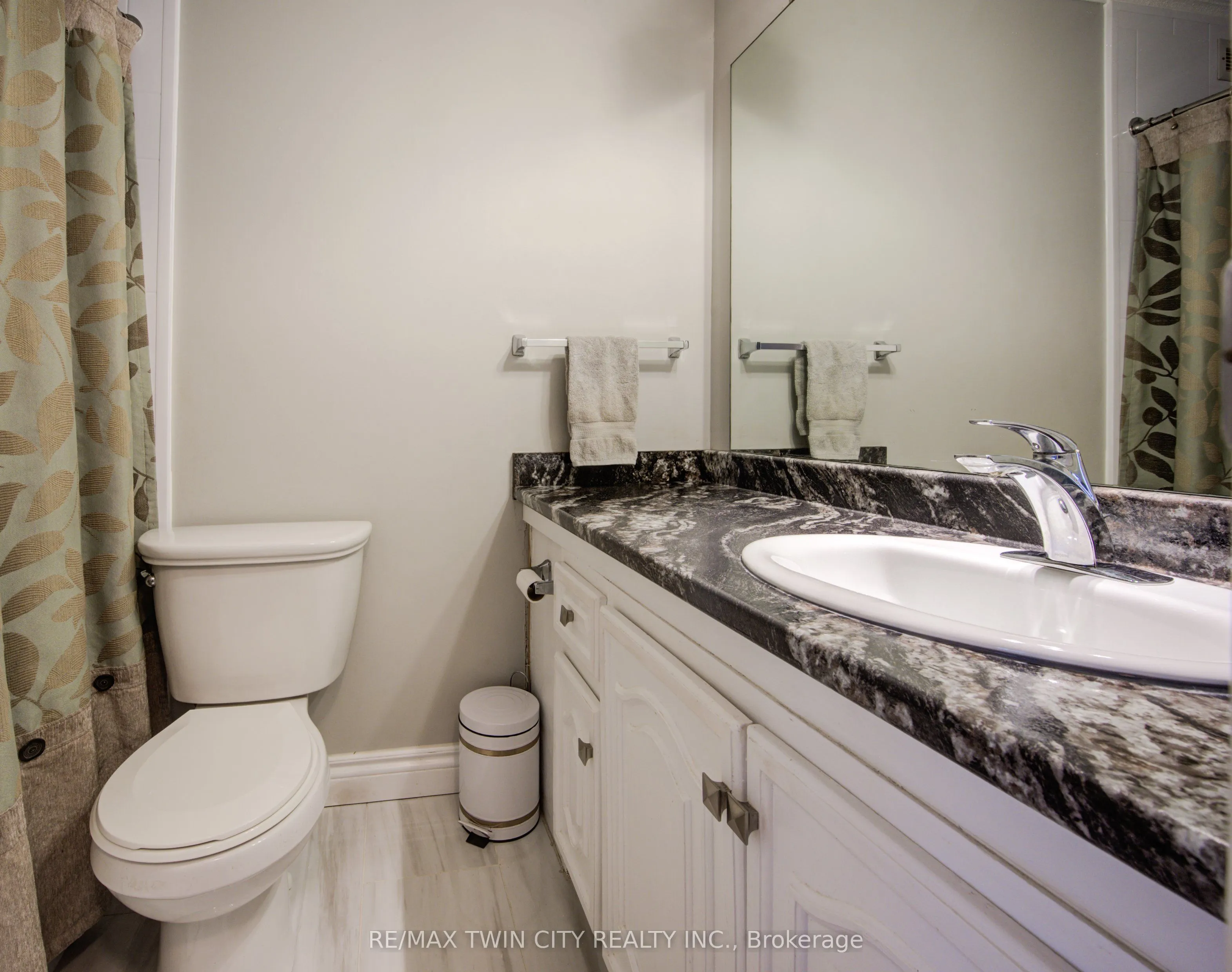 121 University Avenue E, #43