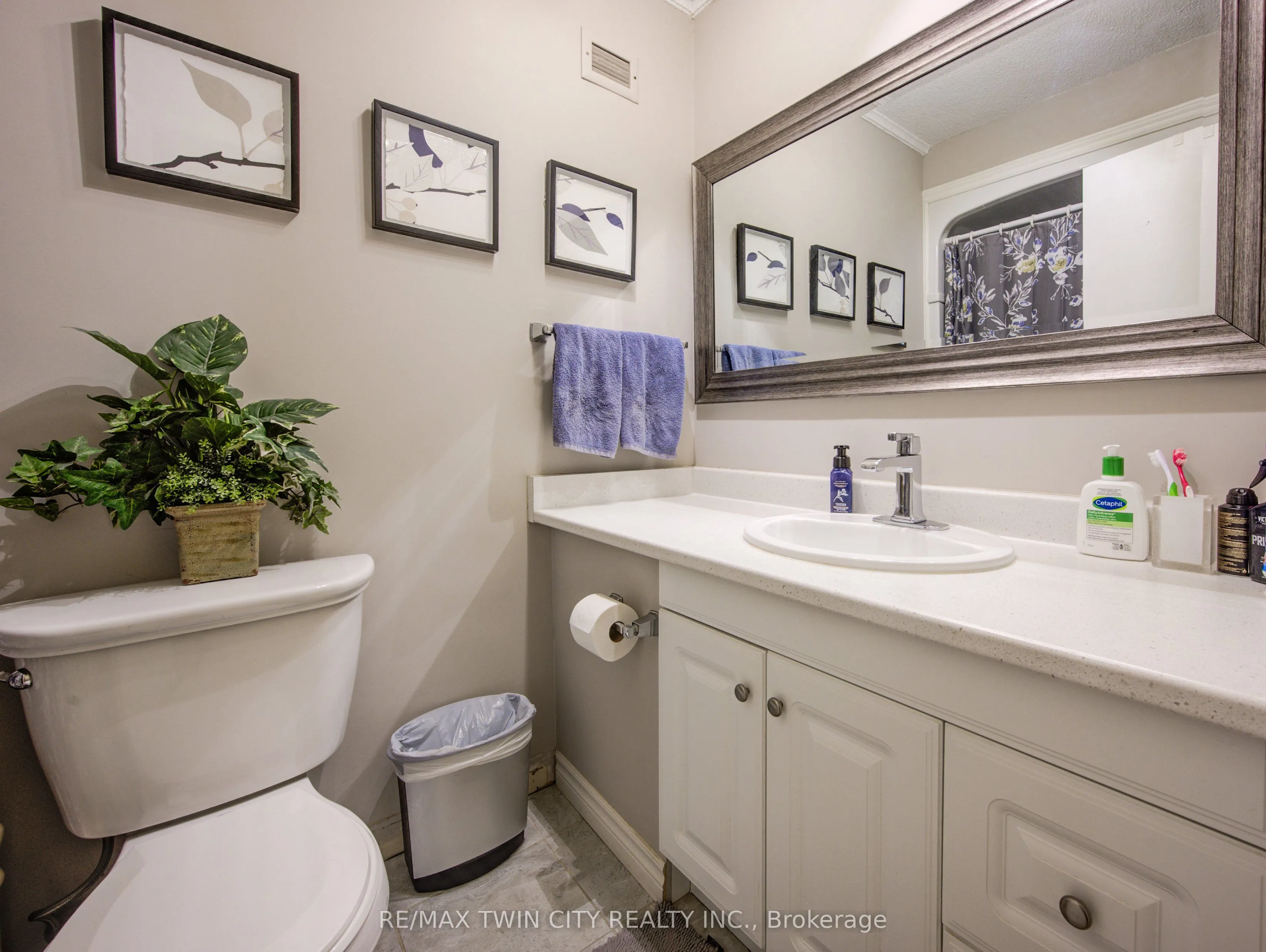 121 University Avenue E, #43