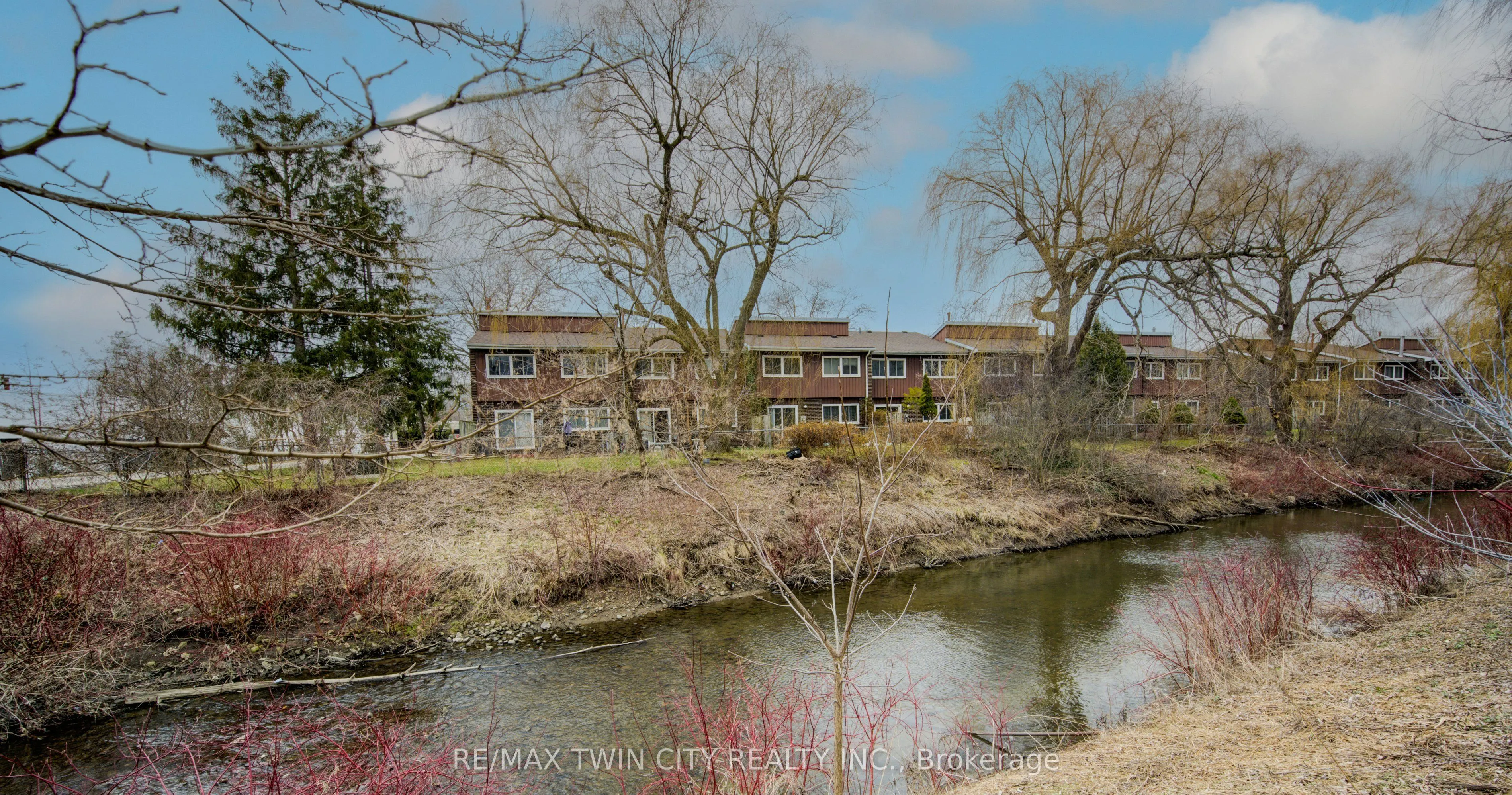 121 University Avenue E, #43