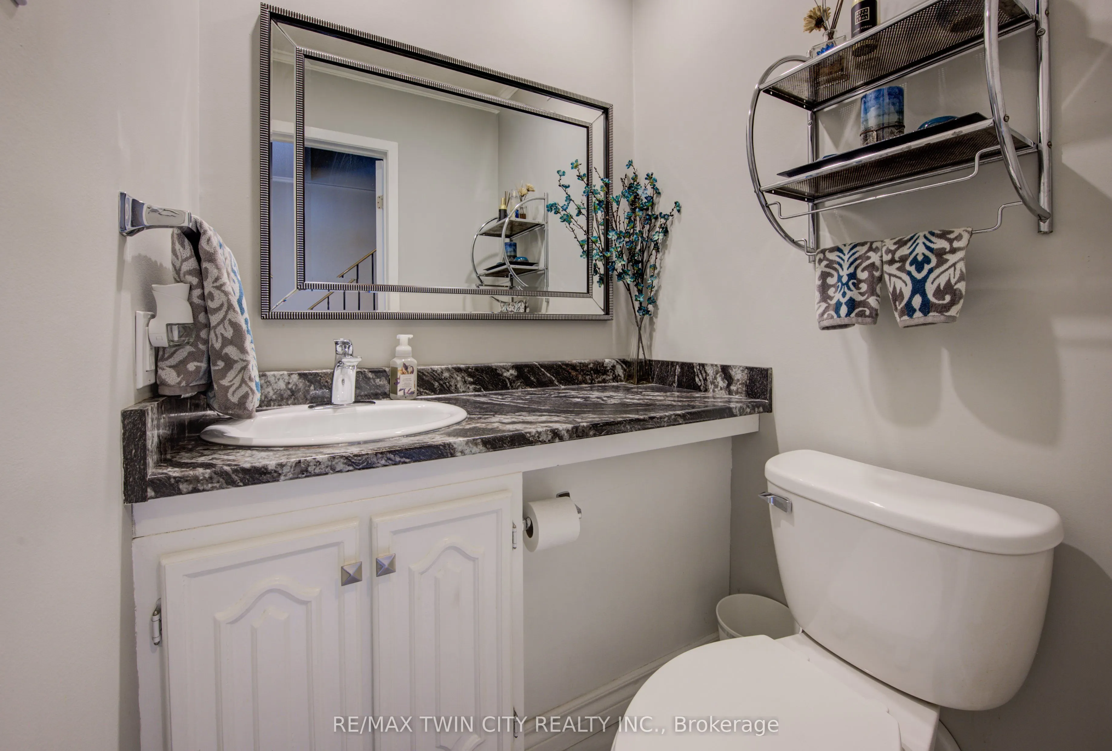 121 University Avenue E, #43