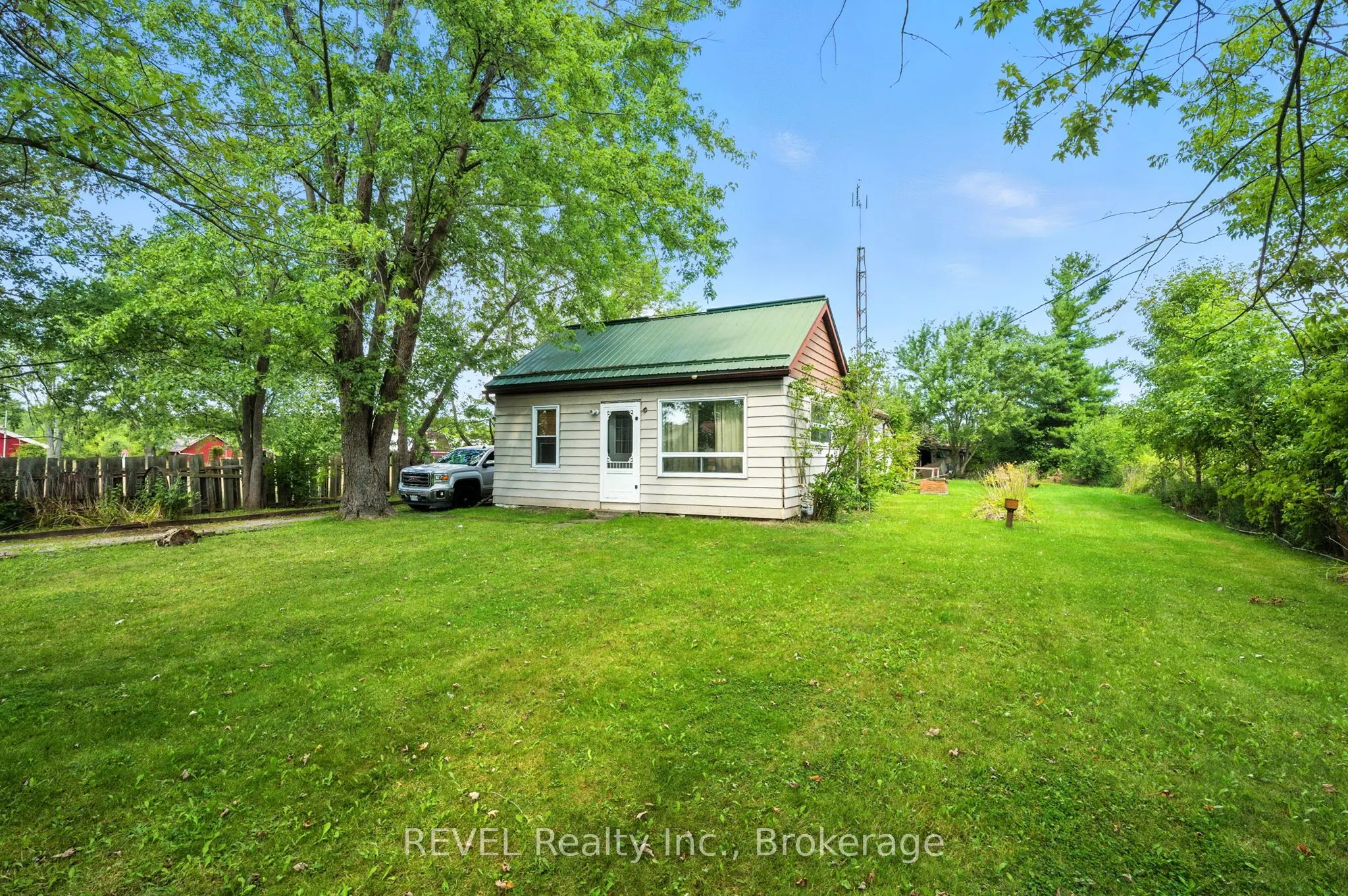 320 Netherby Road