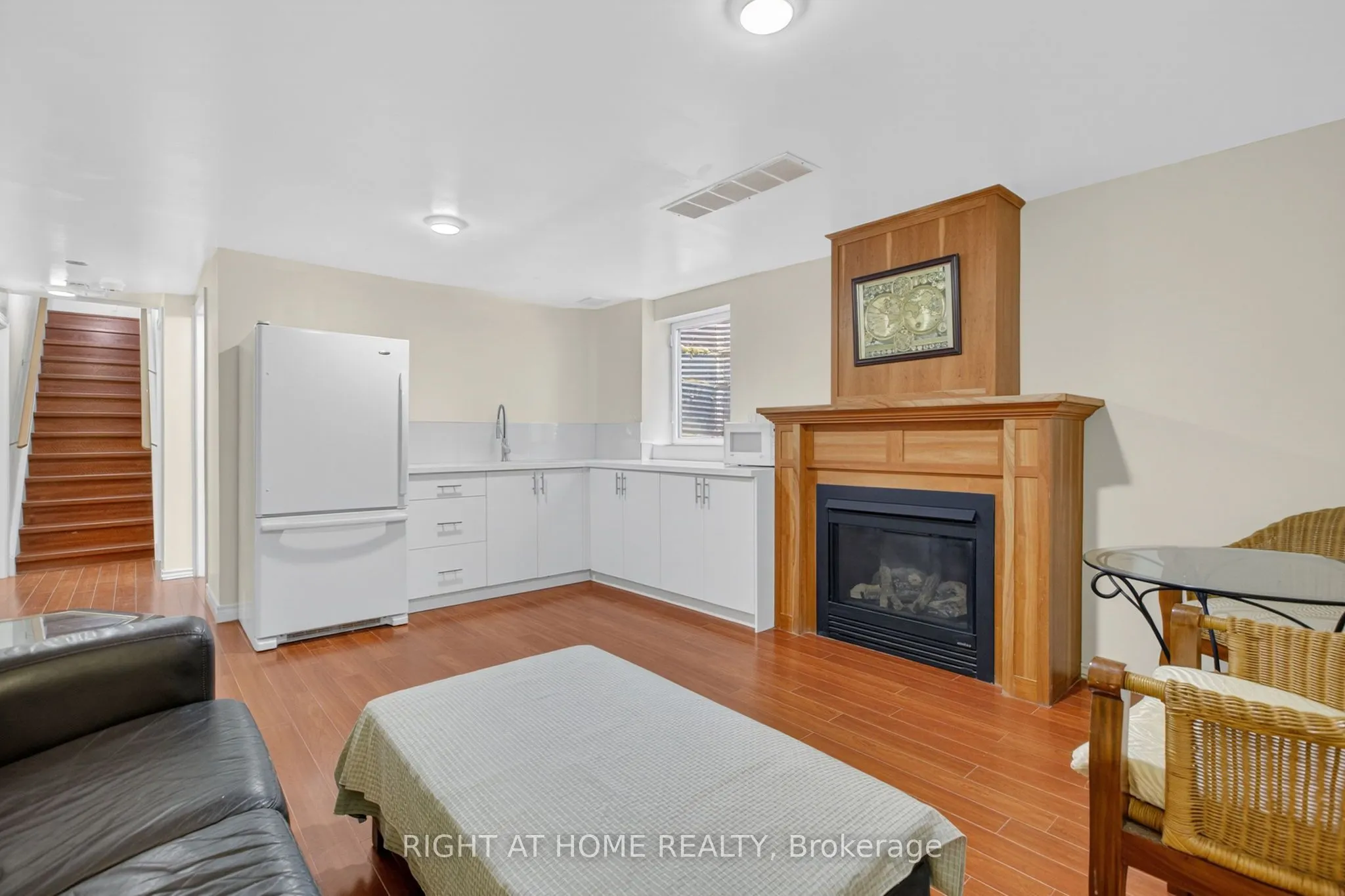 212 Holbeach Crescent