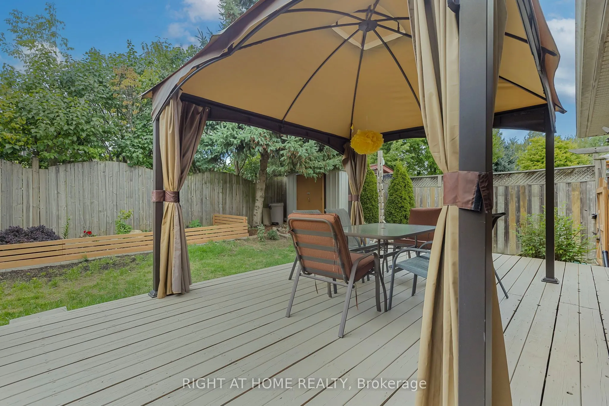 212 Holbeach Crescent