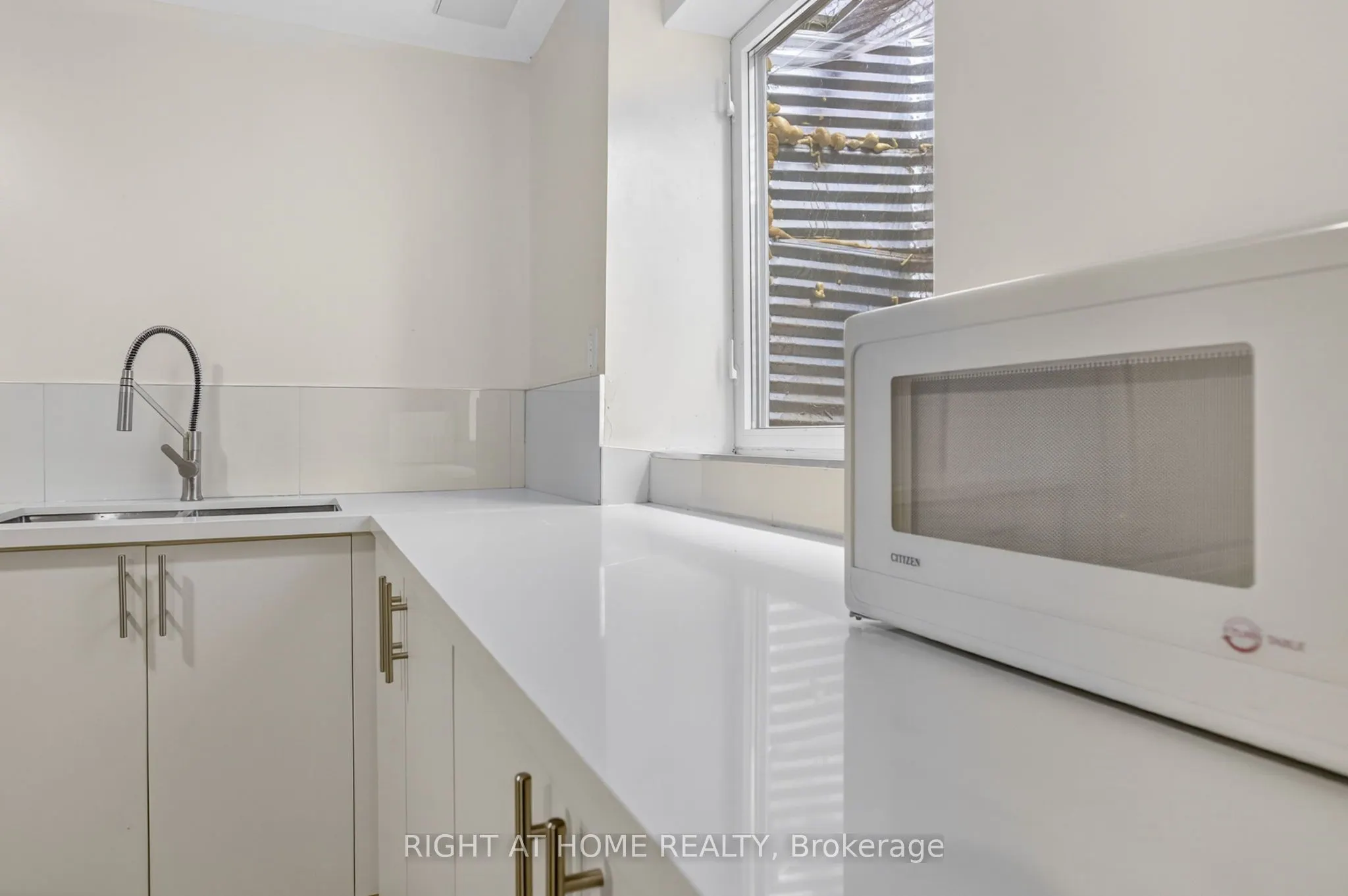 212 Holbeach Crescent