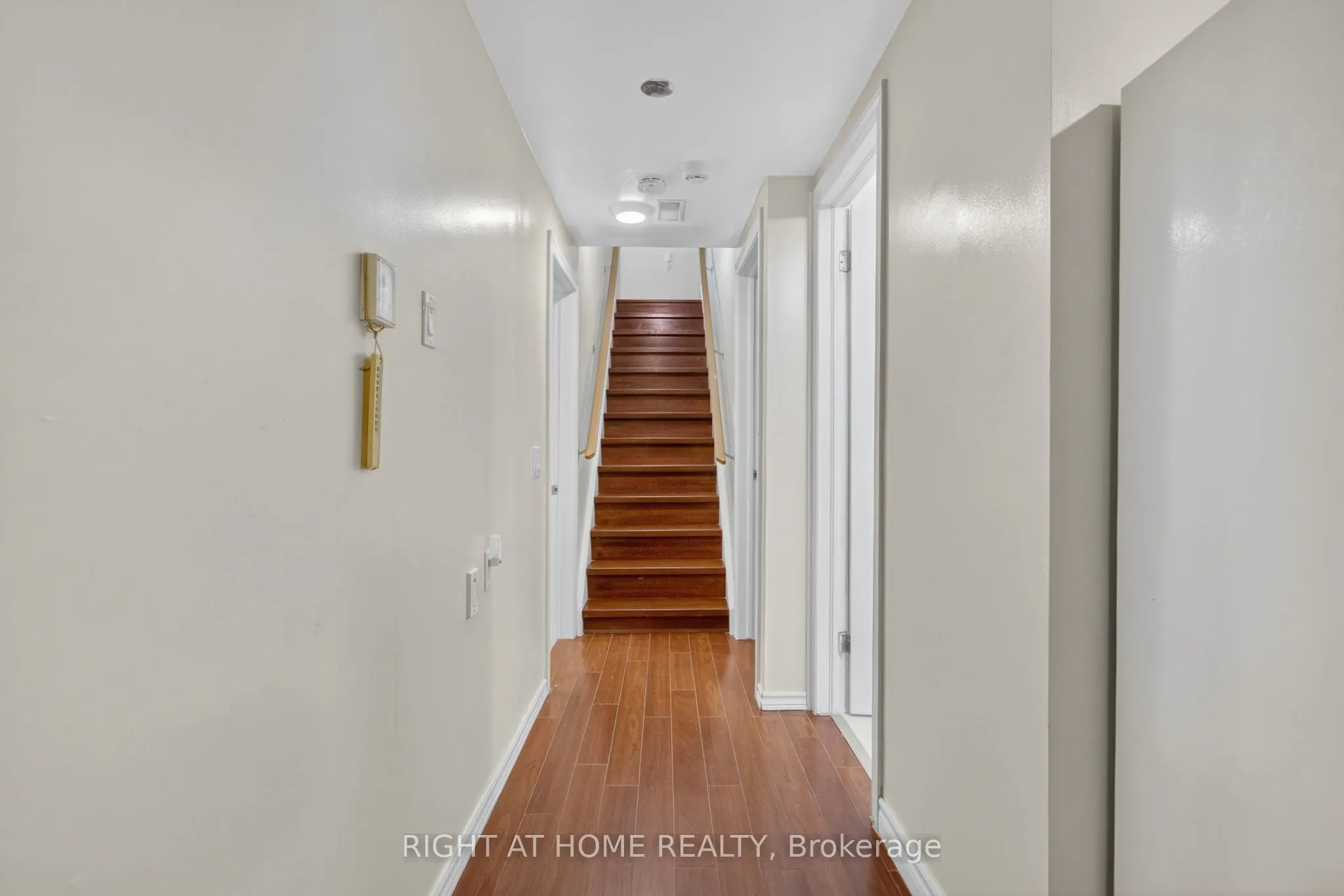 212 Holbeach Crescent
