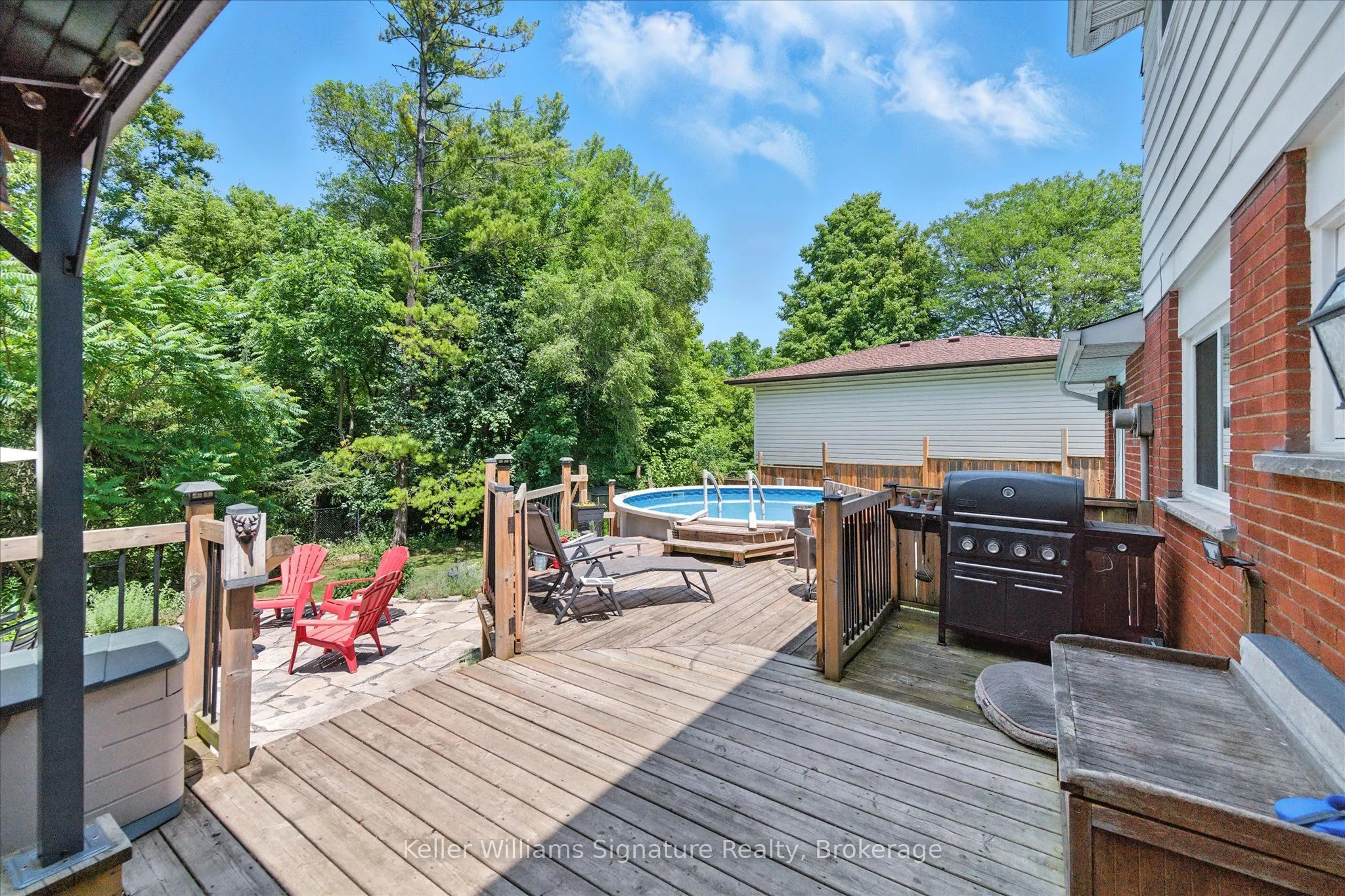 18 Moonglow Place
