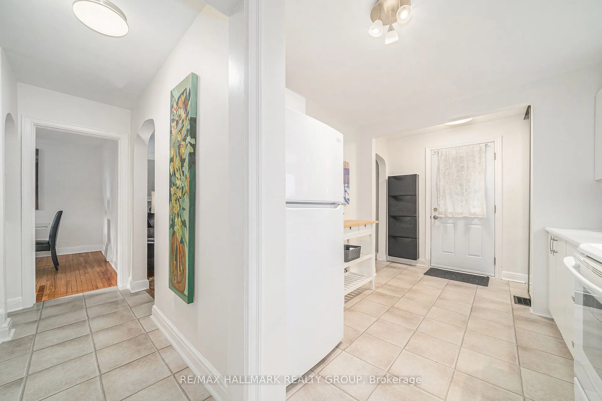 98 Dagmar Avenue