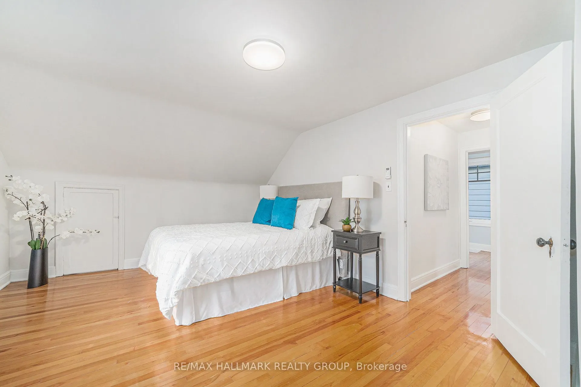 98 Dagmar Avenue