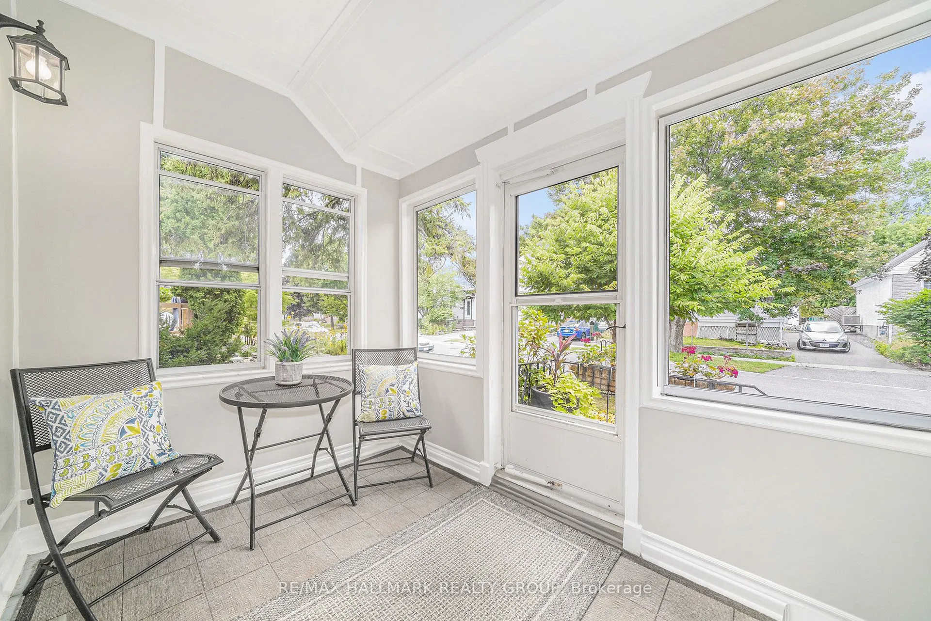 98 Dagmar Avenue