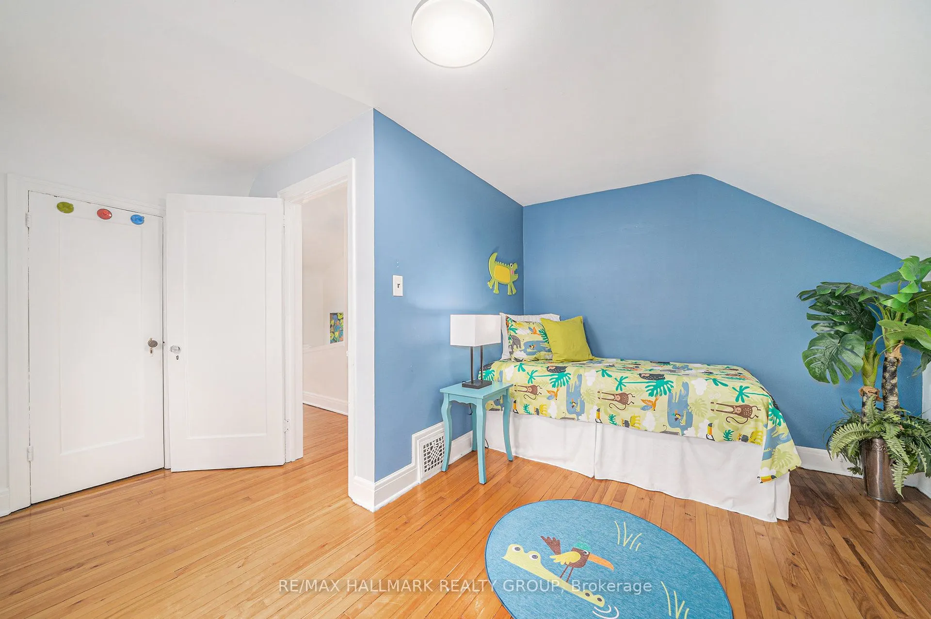 98 Dagmar Avenue