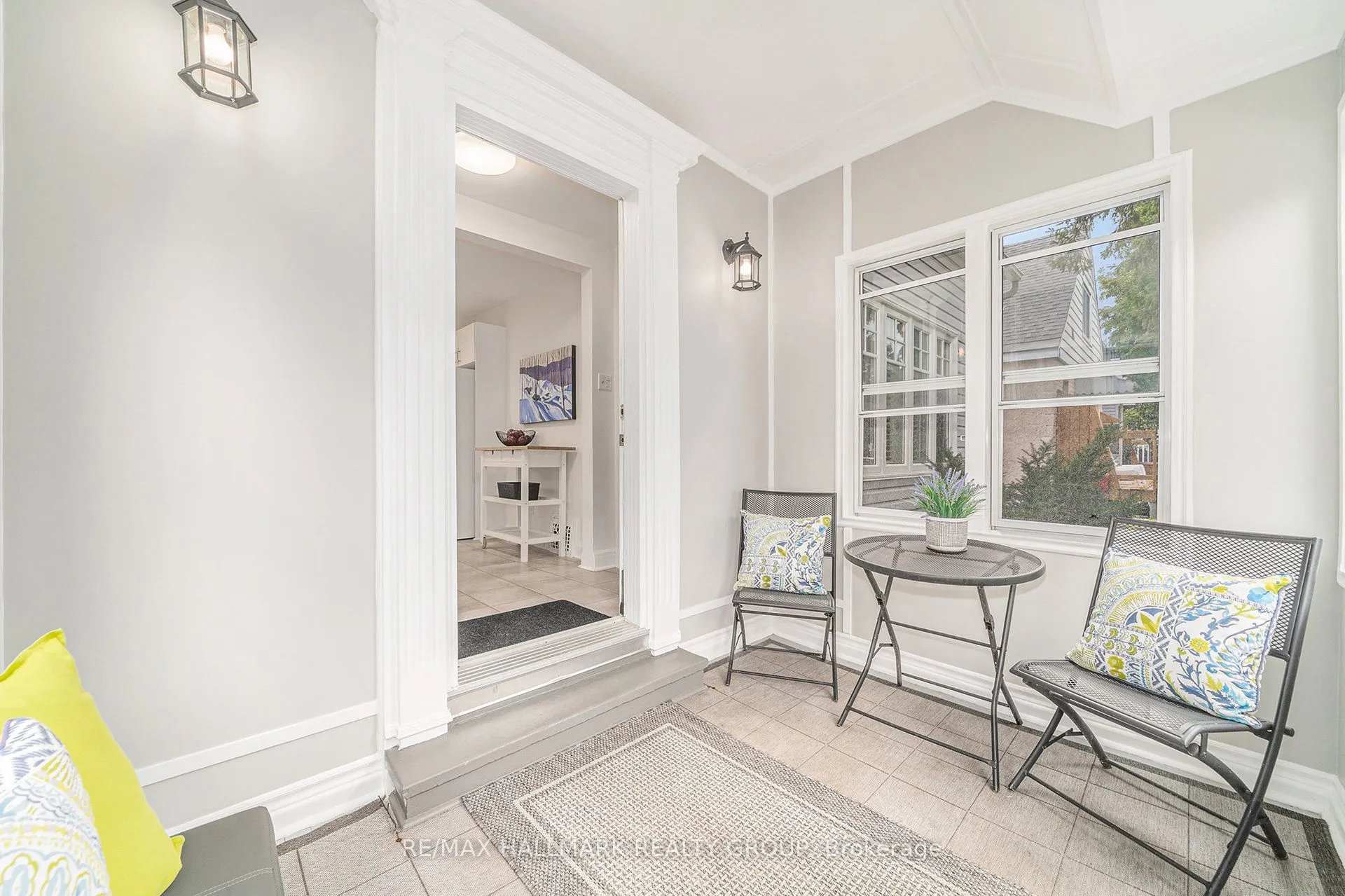 98 Dagmar Avenue