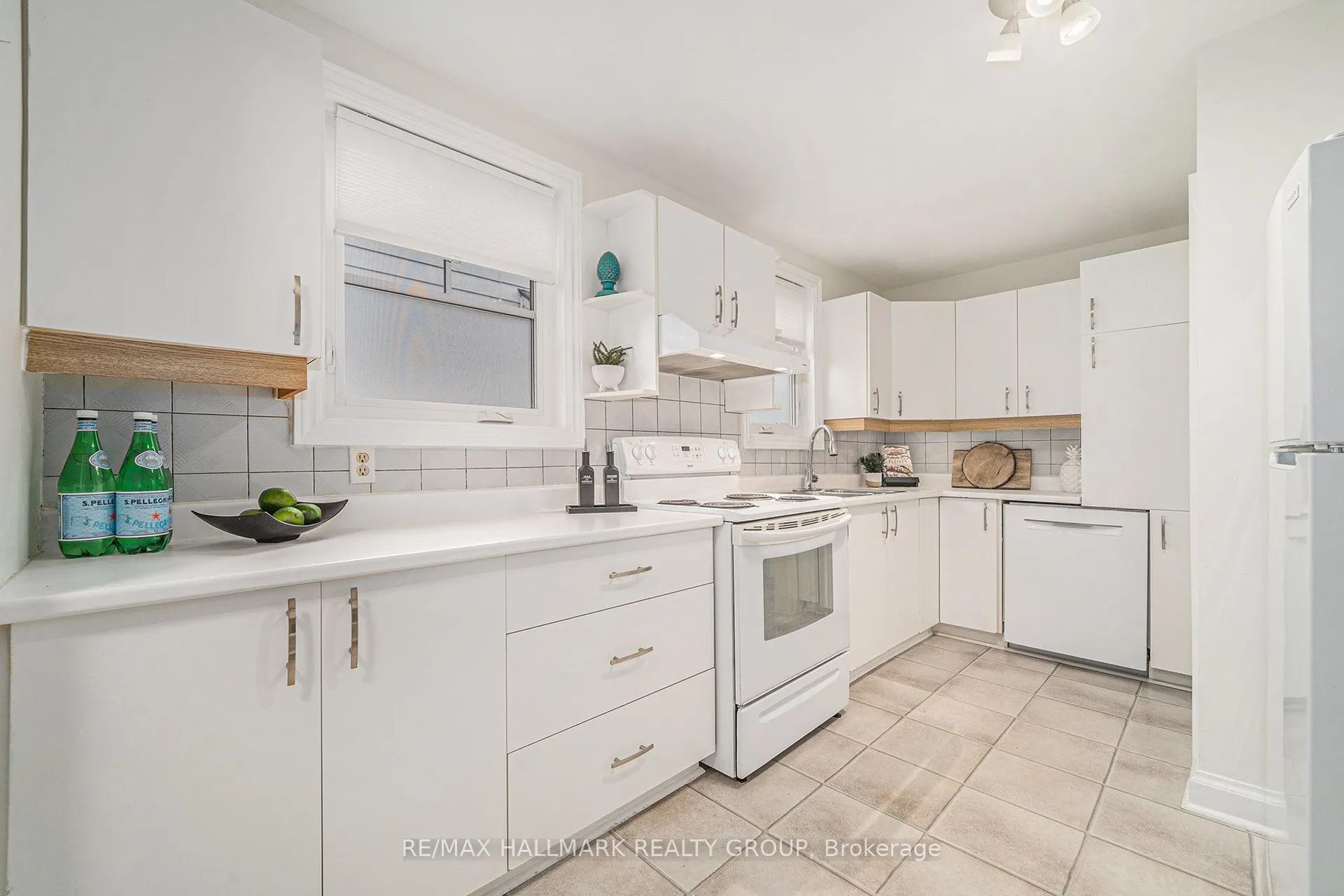 98 Dagmar Avenue