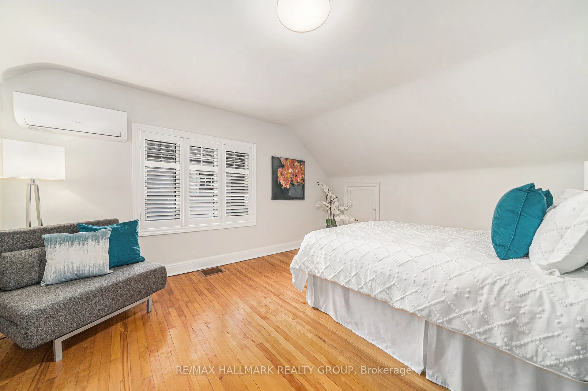 98 Dagmar Avenue