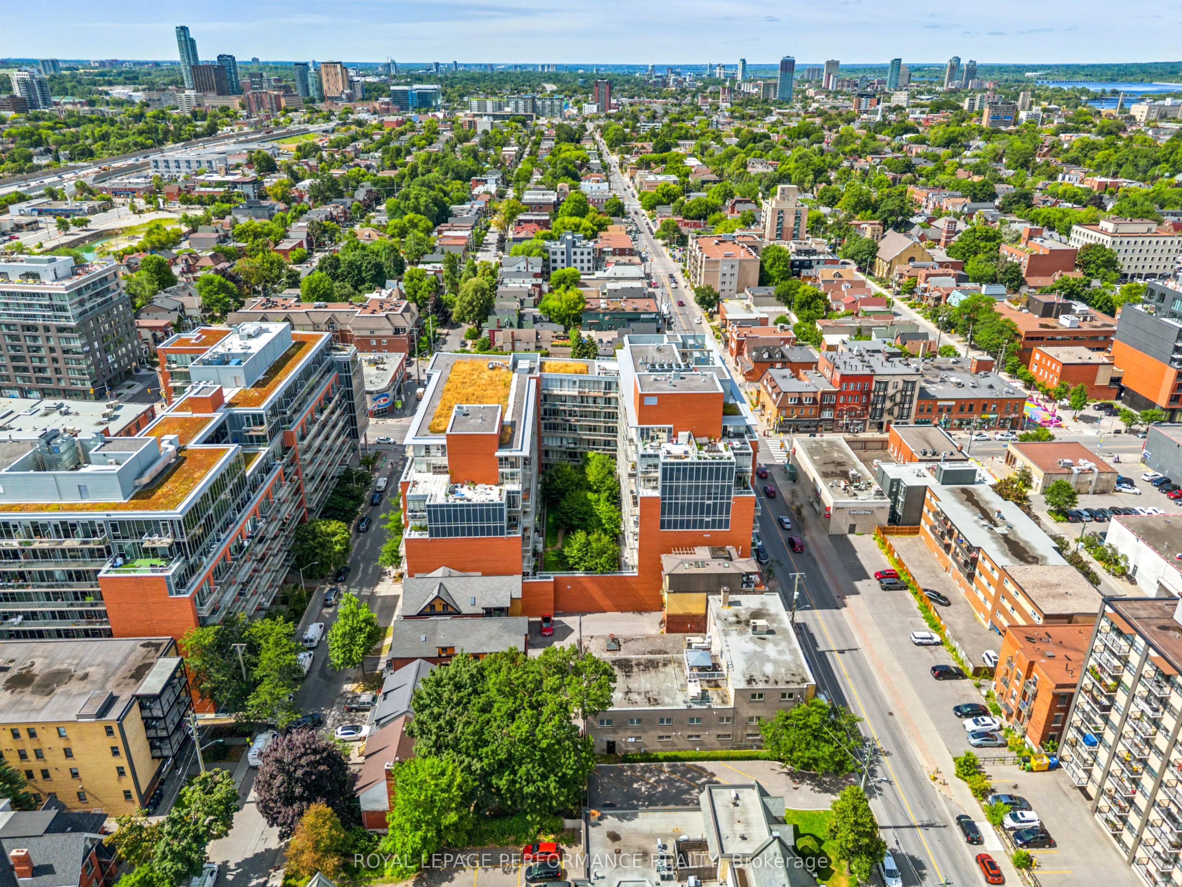 354 Gladstone Avenue, #610