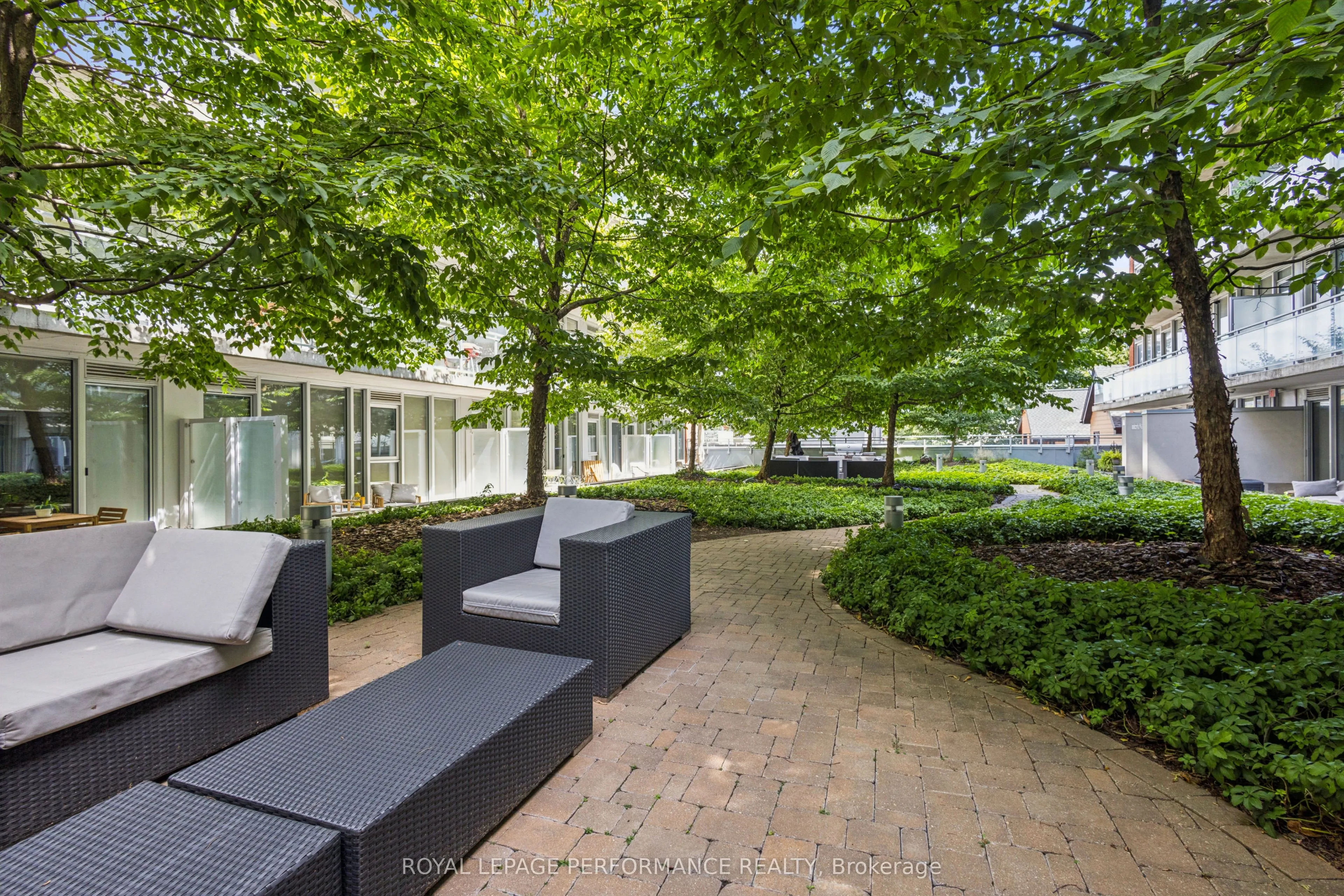 354 Gladstone Avenue, #610