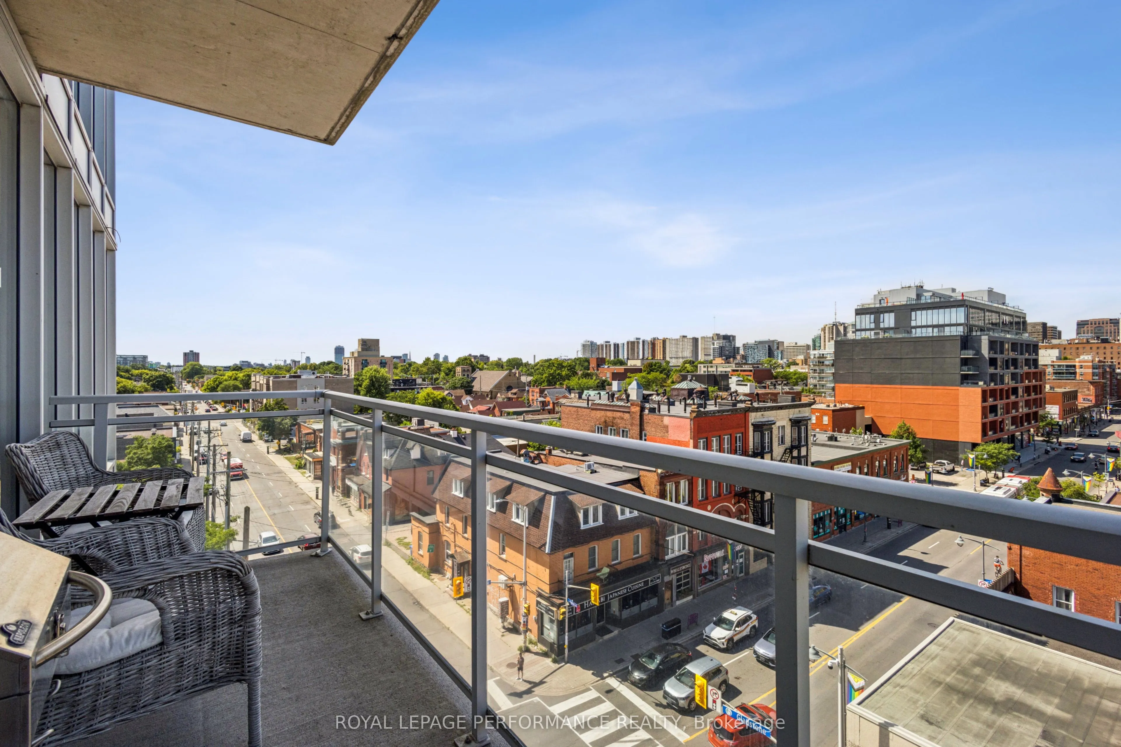 354 Gladstone Avenue, #610