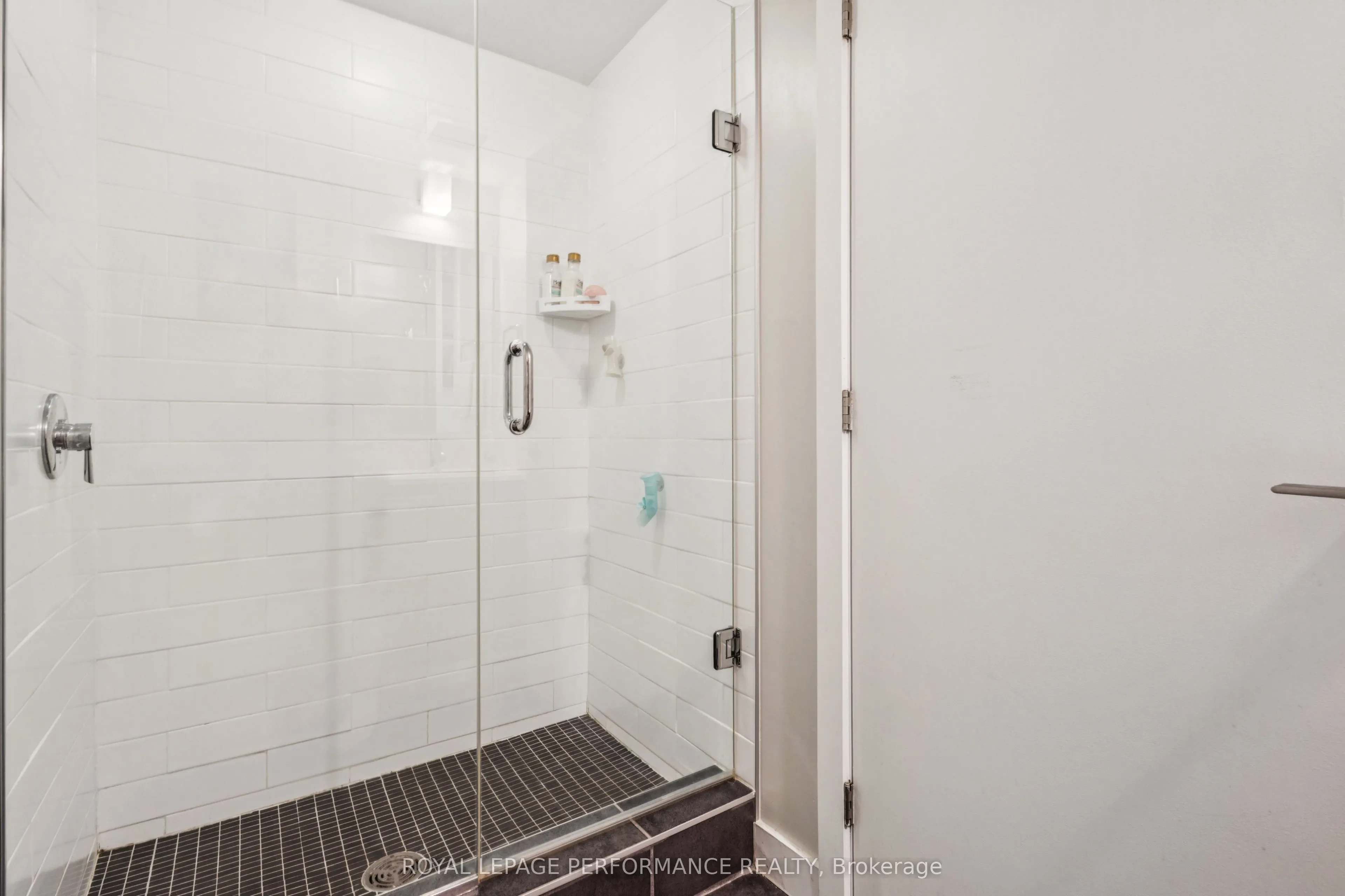 354 Gladstone Avenue, #610