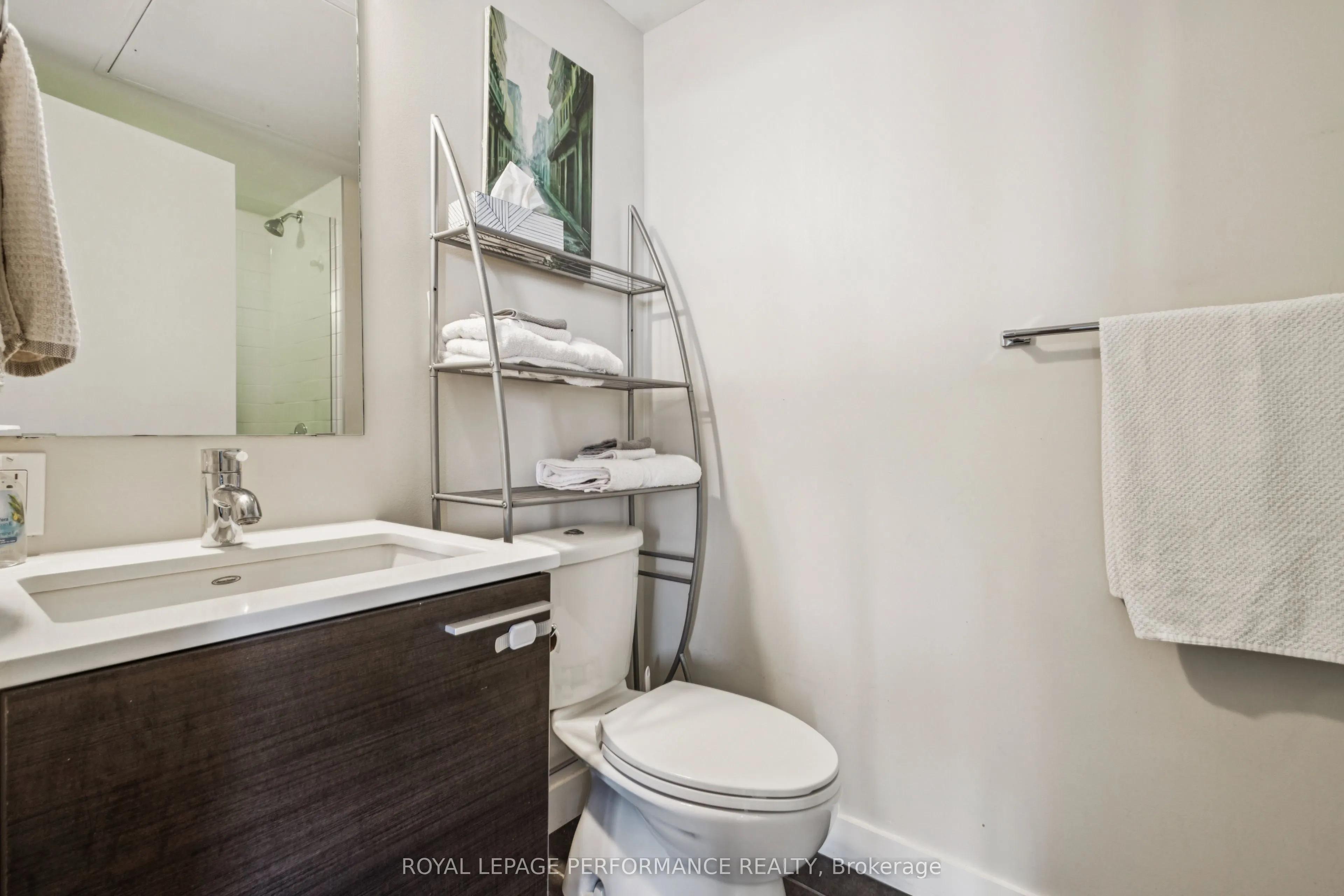 354 Gladstone Avenue, #610