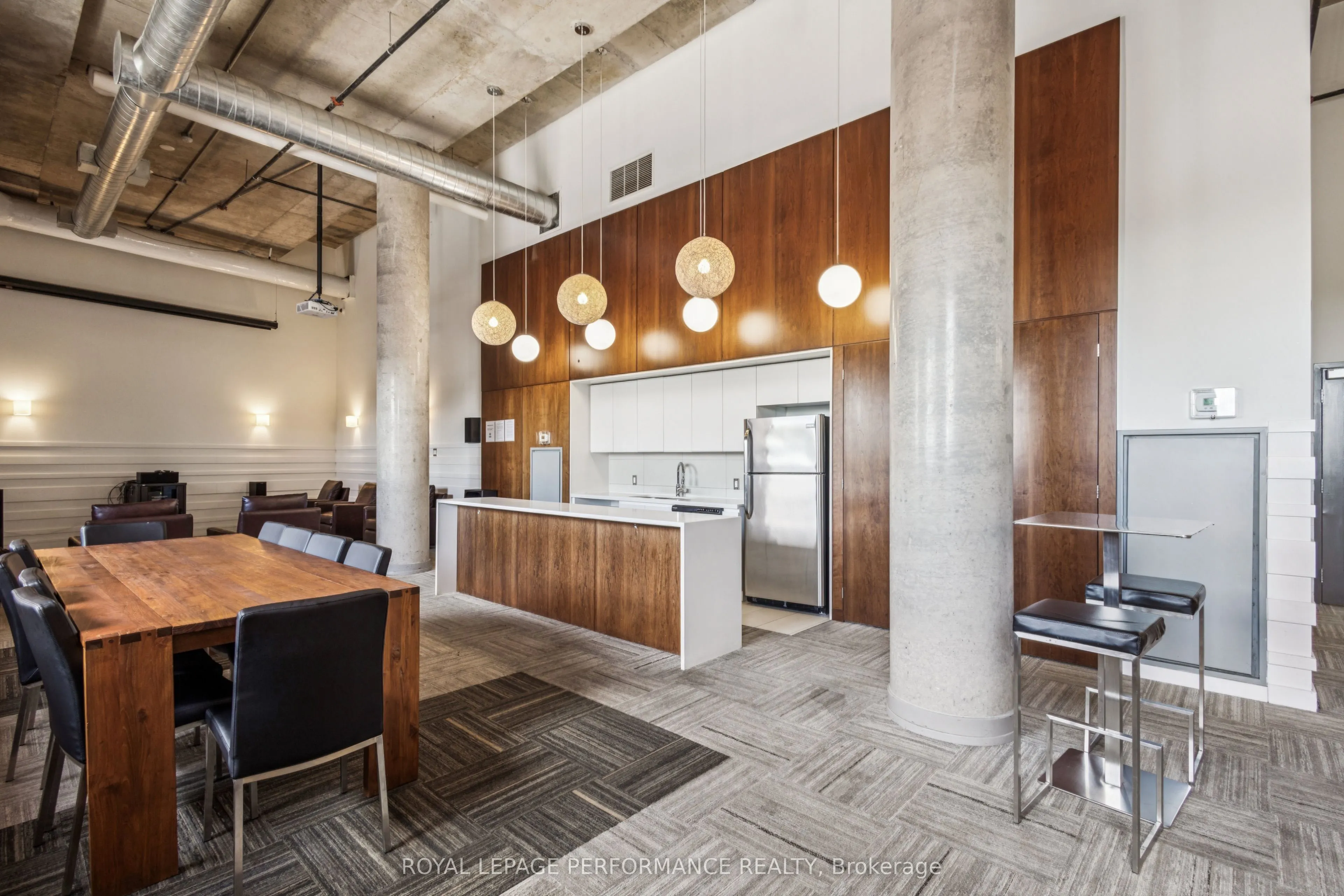 354 Gladstone Avenue, #610