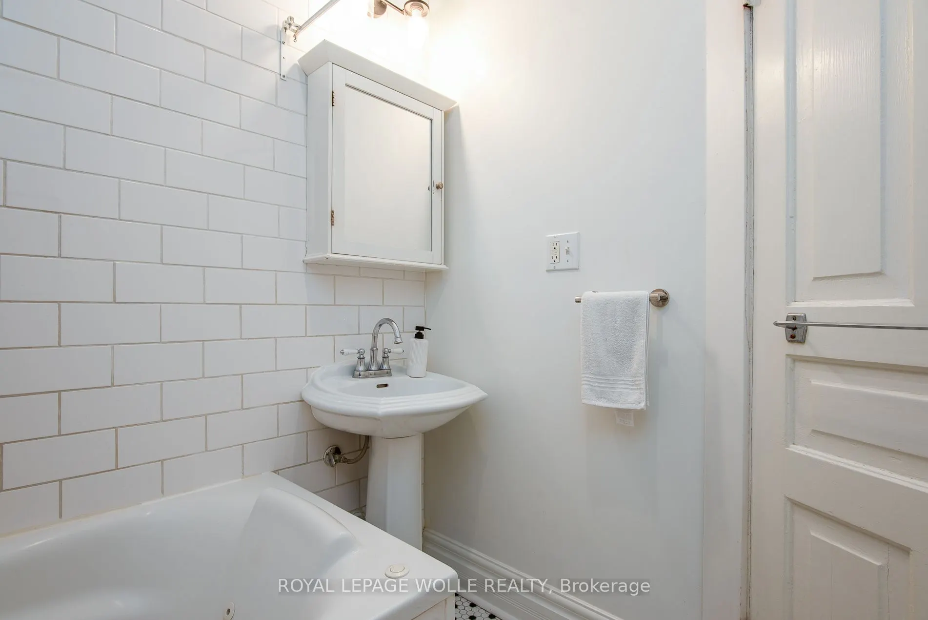 73 Water Street S