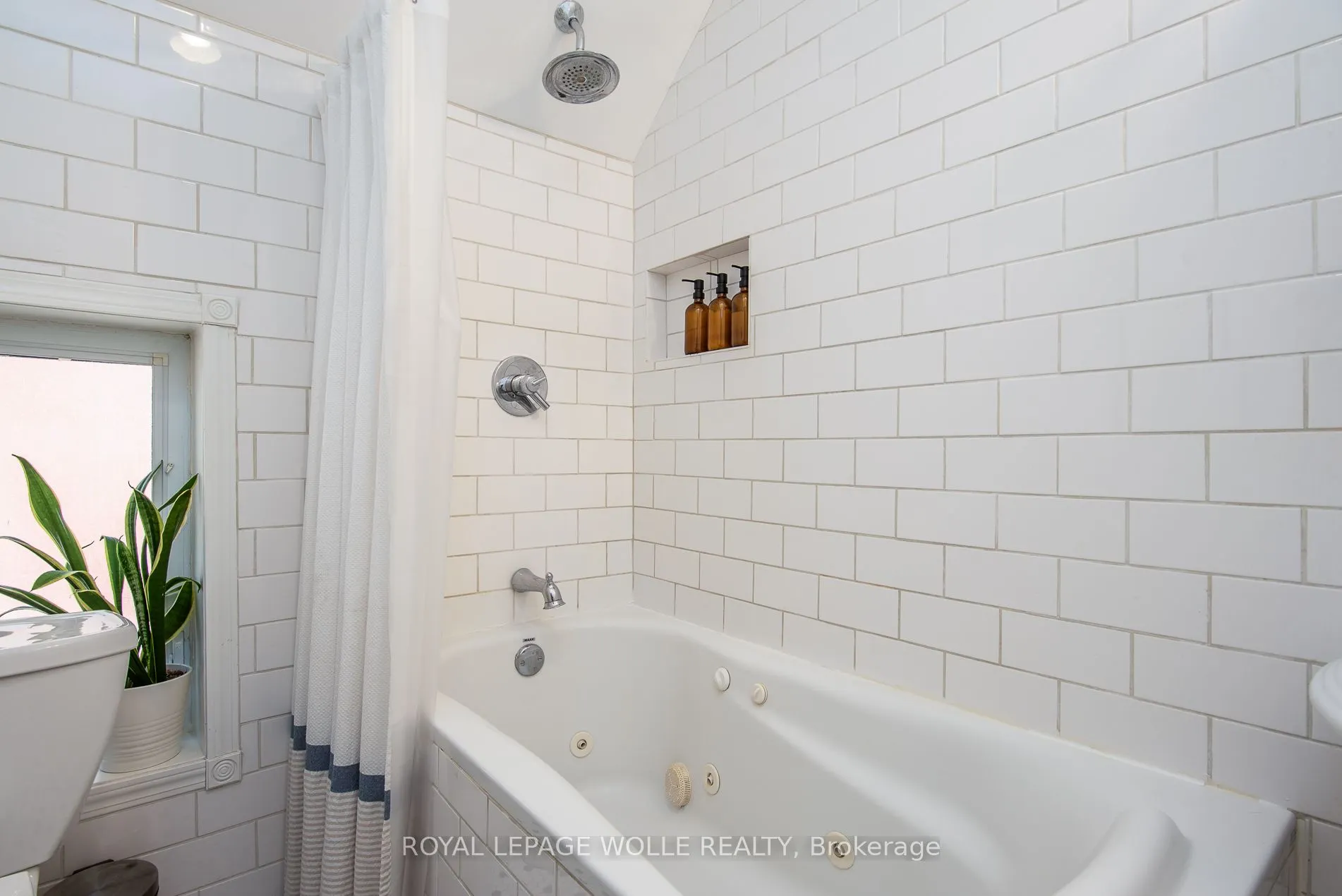 73 Water Street S