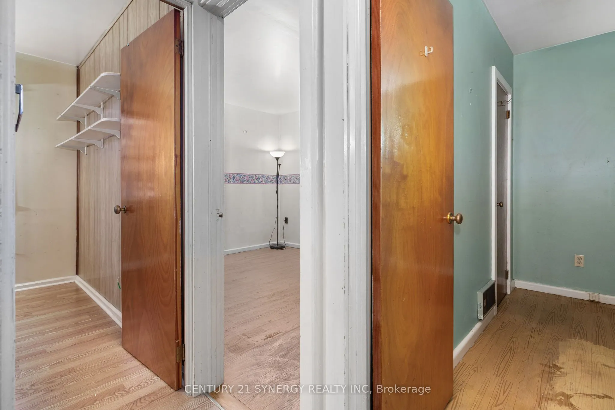 47 Queen Street S