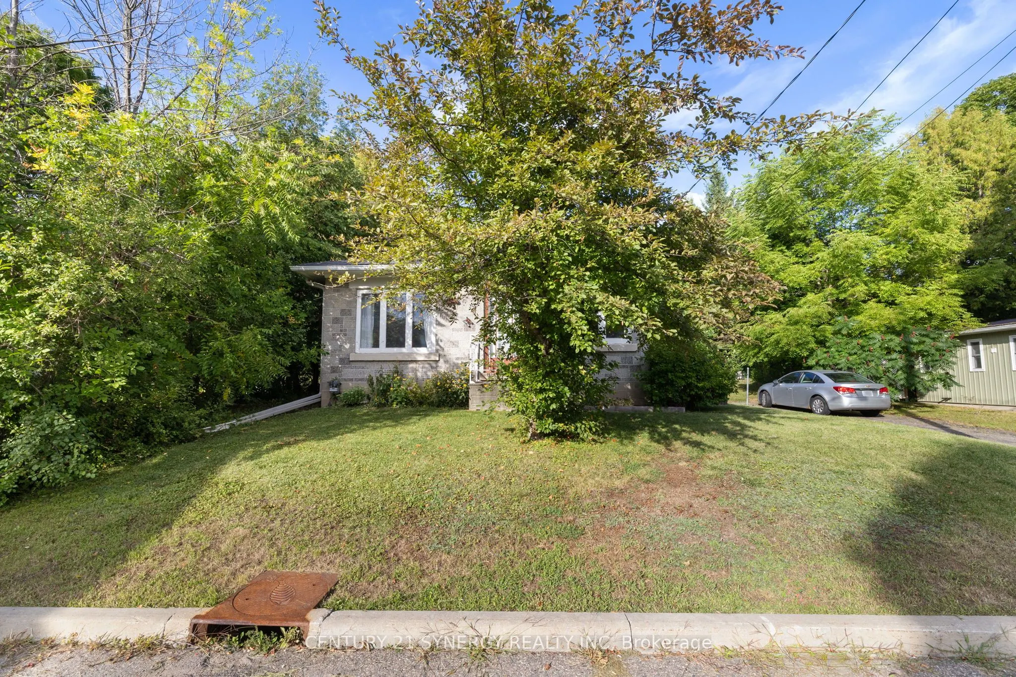 47 Queen Street S
