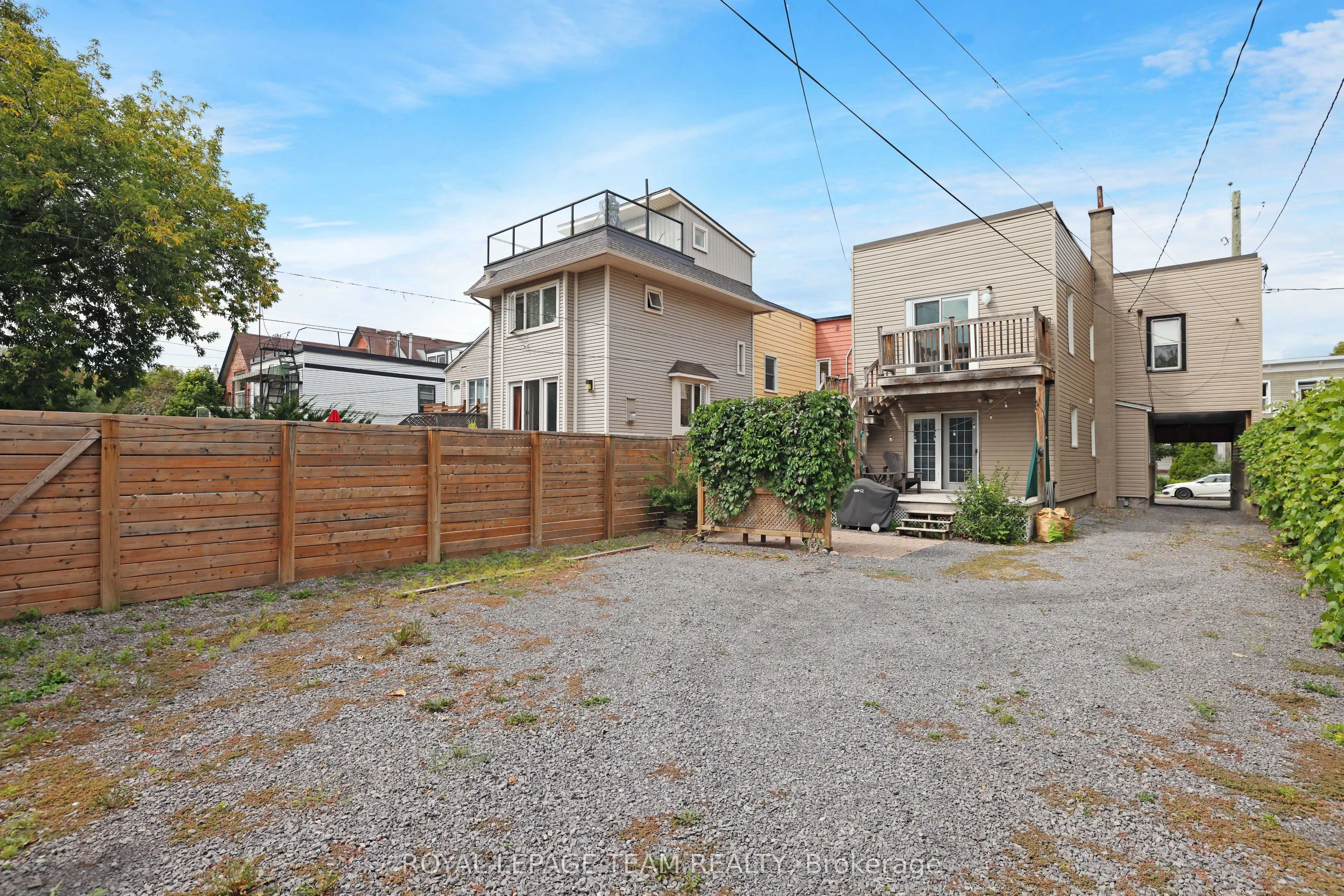 166 GUIGUES Street