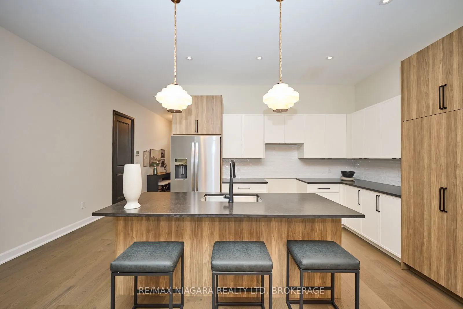 6 Butternut Crescent, #TH8